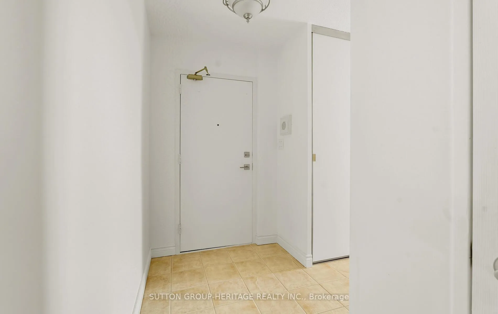Photo 4 of Unit 1008, 5 Vicora Linkway Way, Toronto, Flemingdon Park — HOMEH