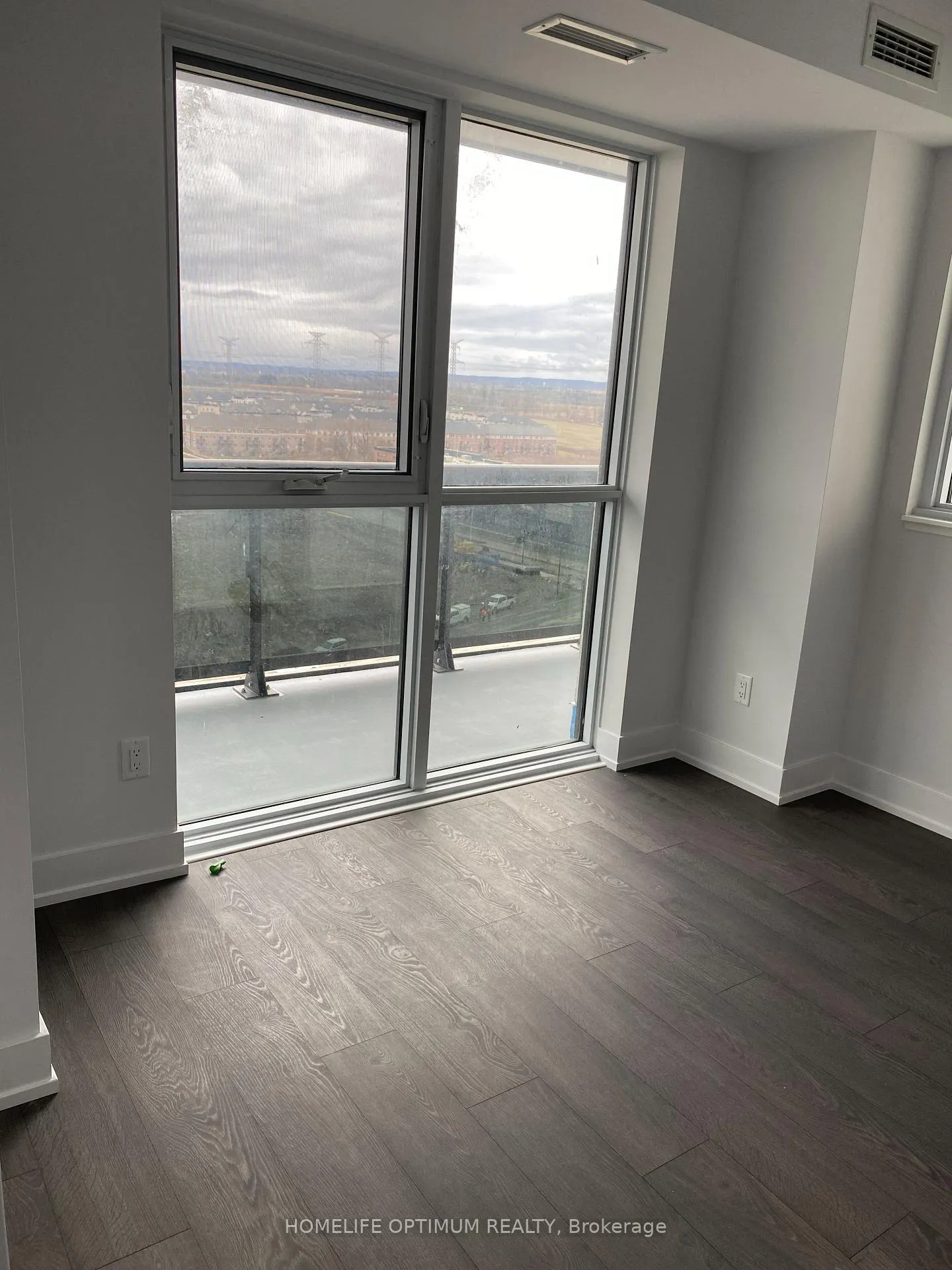 Photo 3 of Unit 1005, 2550 Simcoe Street N, Oshawa, Windfields — HOMEH