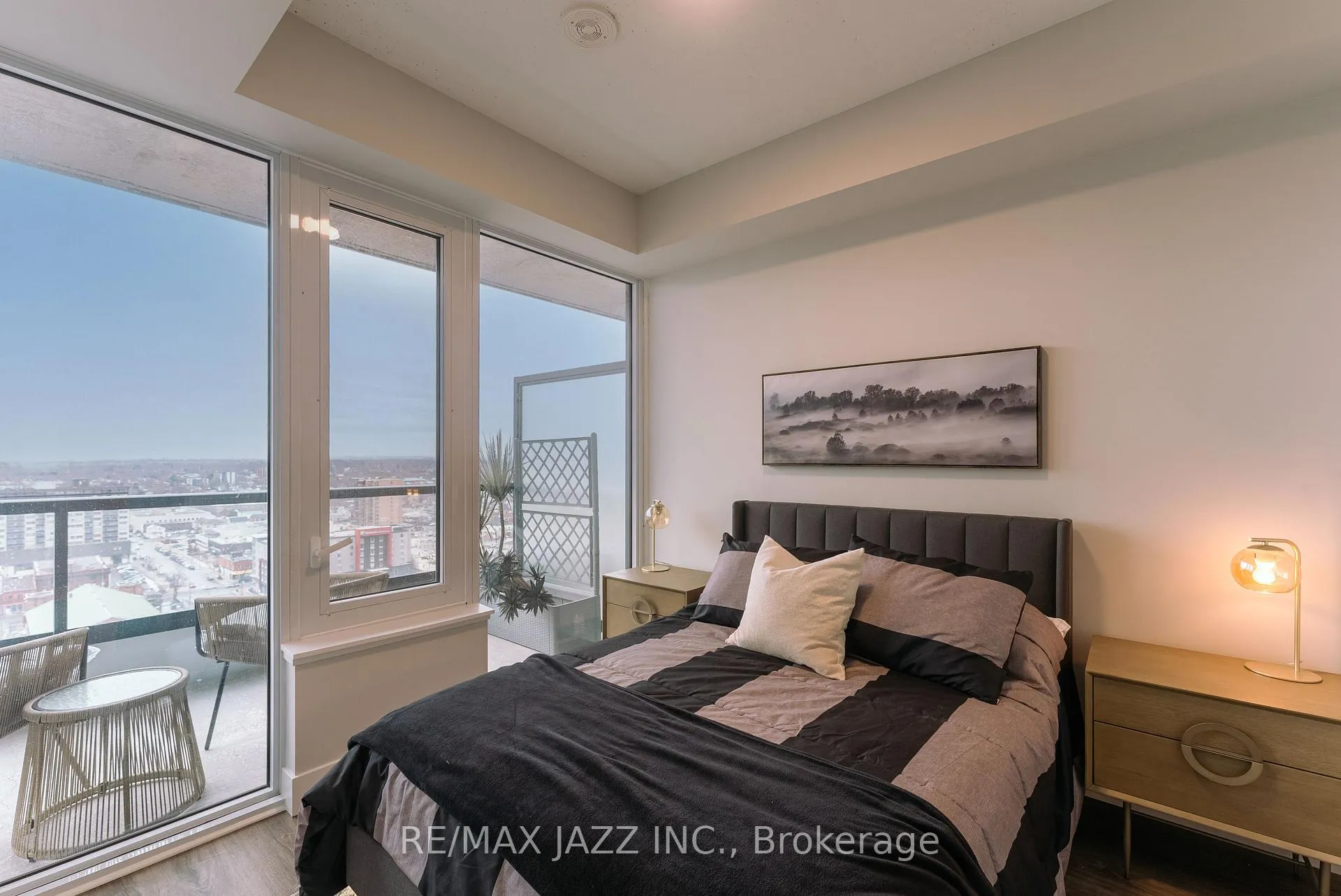 Photo 8 of Unit 1611, 80 Bond Street E, Oshawa, O'Neill — HOMEH