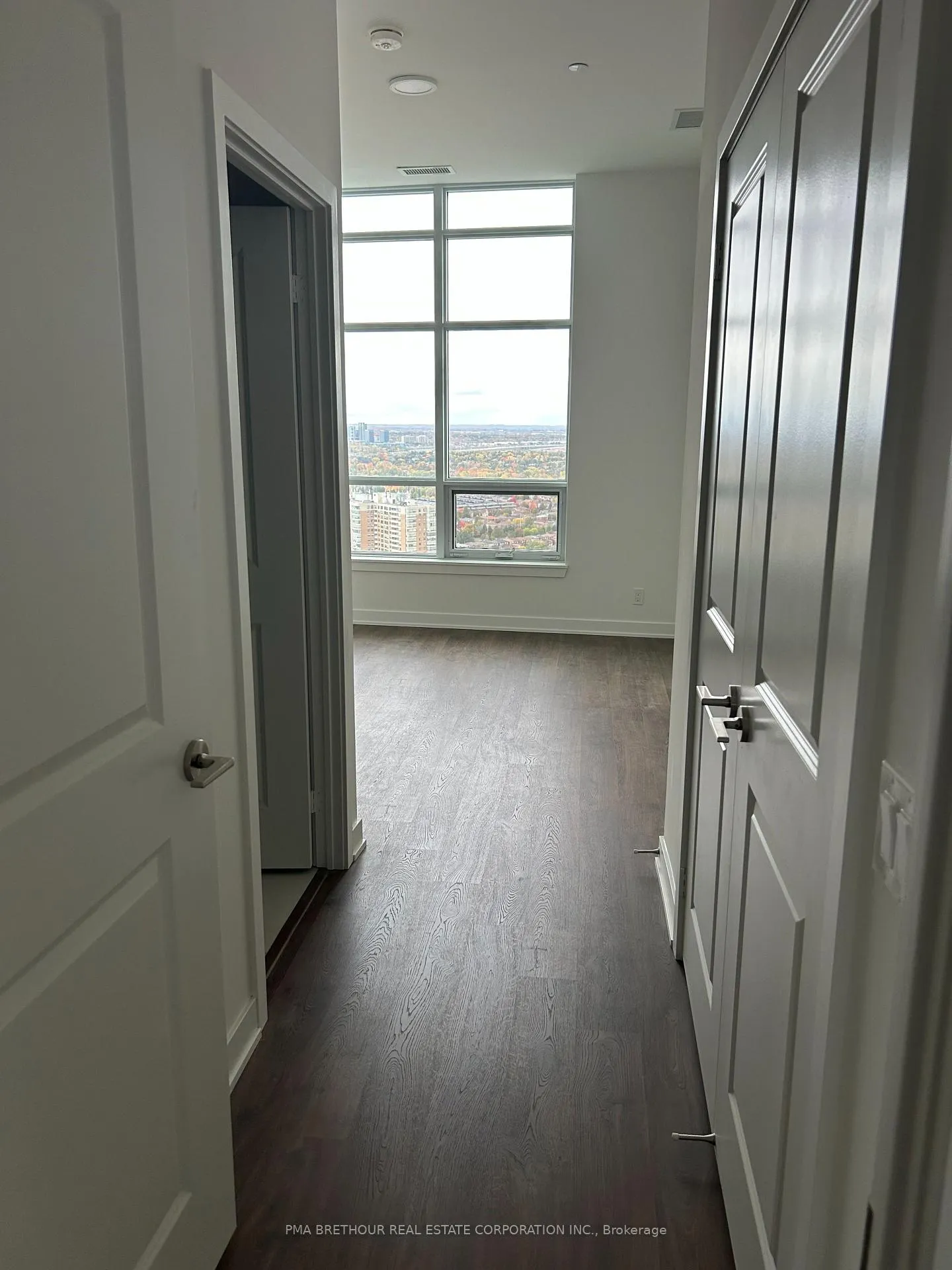 Photo 7 of Unit B-PH09, 50 Upper Mall Way, Vaughan, Brownridge — HOMEH