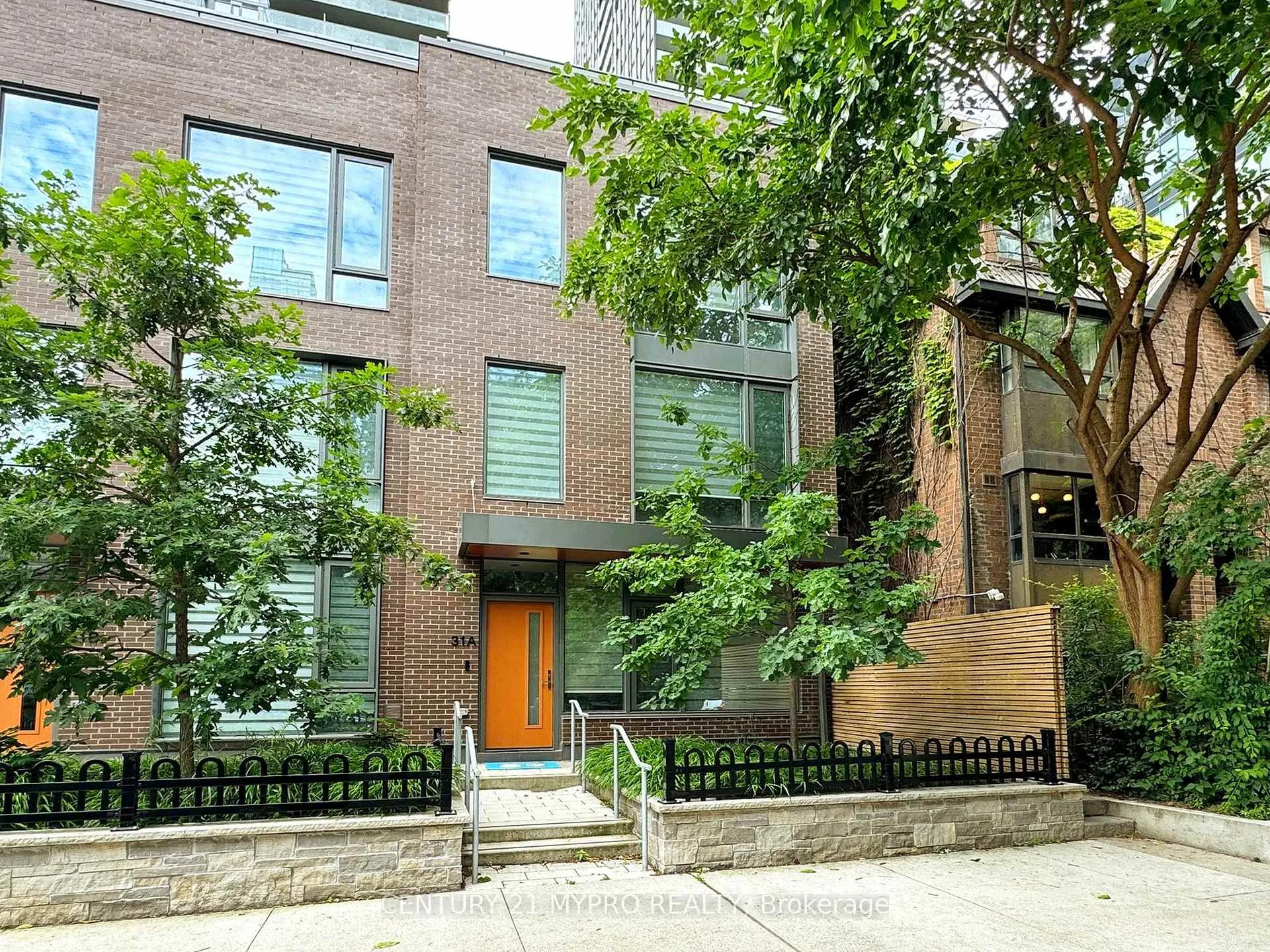 Photo 1 of 31A Dundonald Street, Toronto, Church-Yonge Corridor — HOMEH