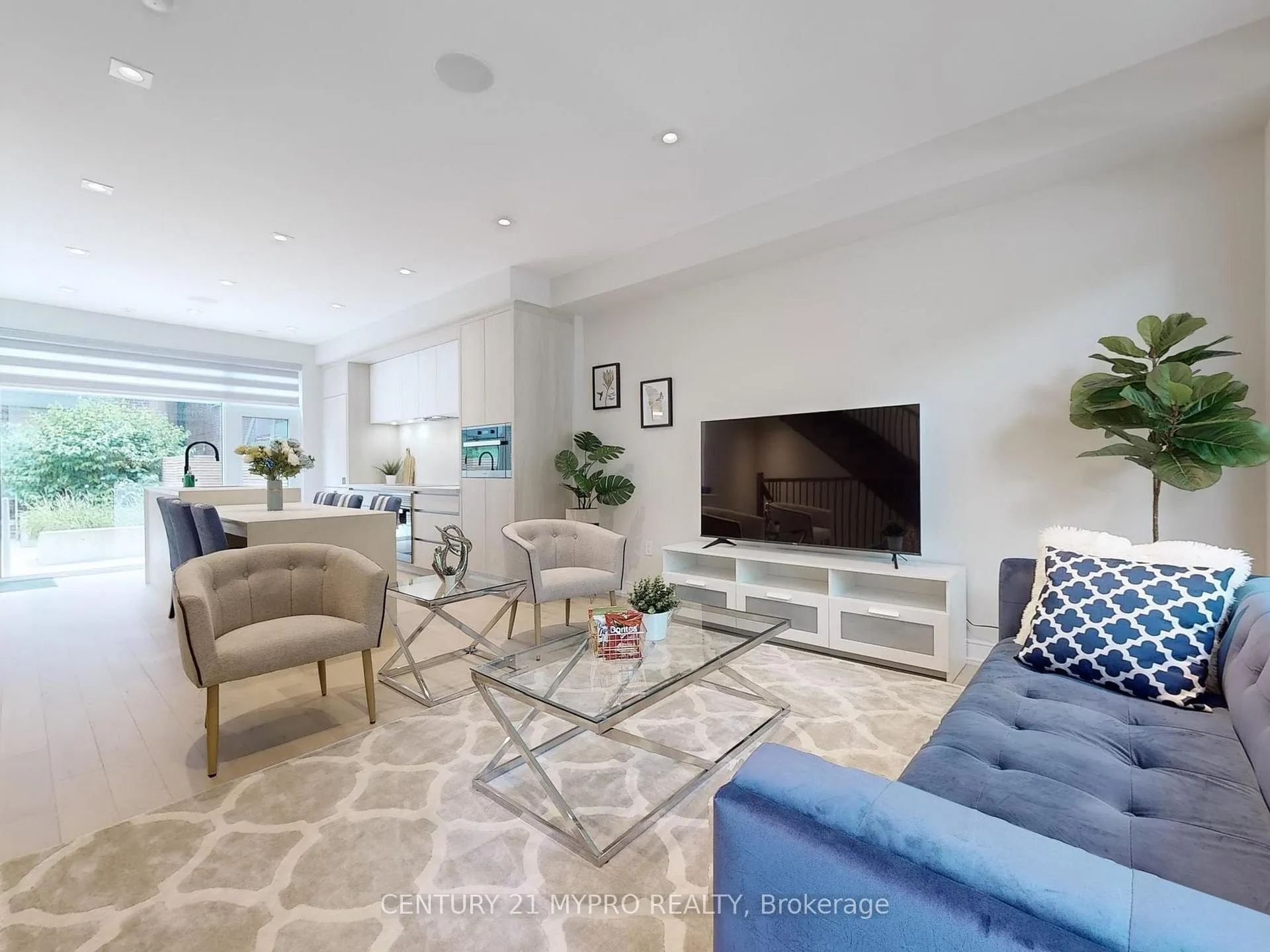 Photo 3 of 31A Dundonald Street, Toronto, Church-Yonge Corridor — HOMEH