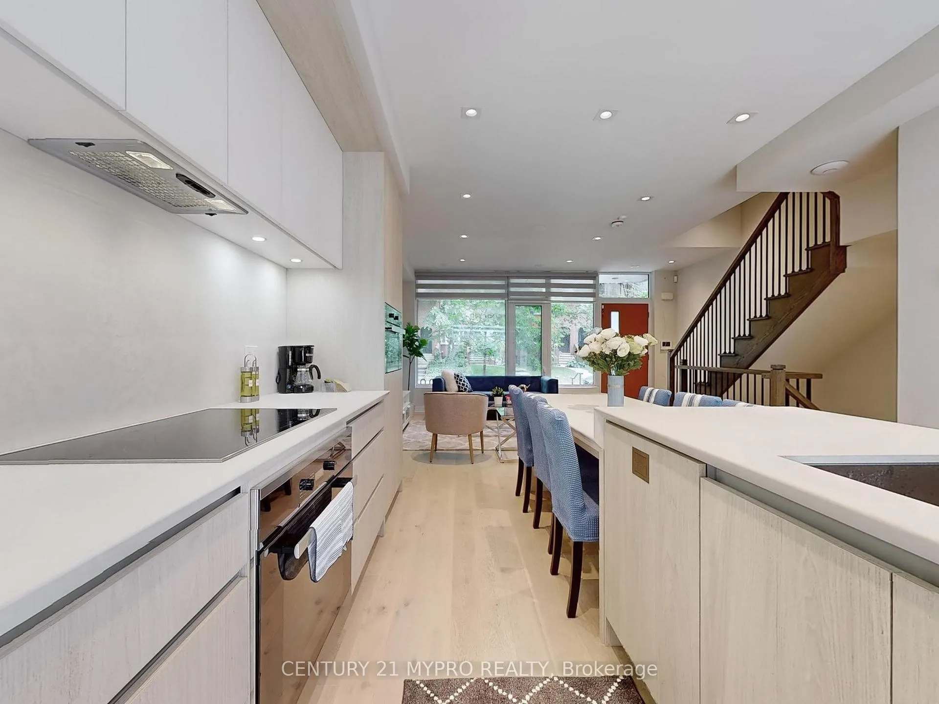 Photo 11 of 31A Dundonald Street, Toronto, Church-Yonge Corridor — HOMEH