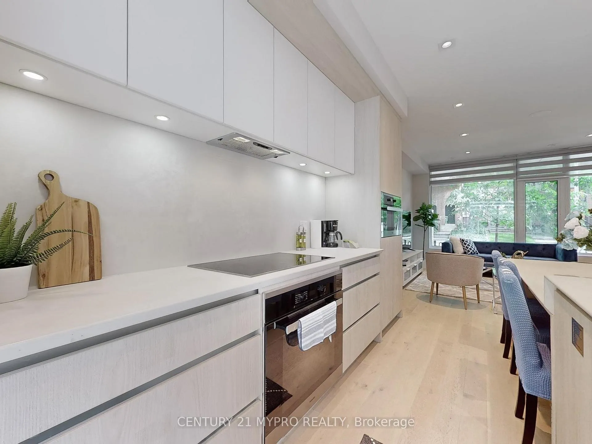 Photo 13 of 31A Dundonald Street, Toronto, Church-Yonge Corridor — HOMEH