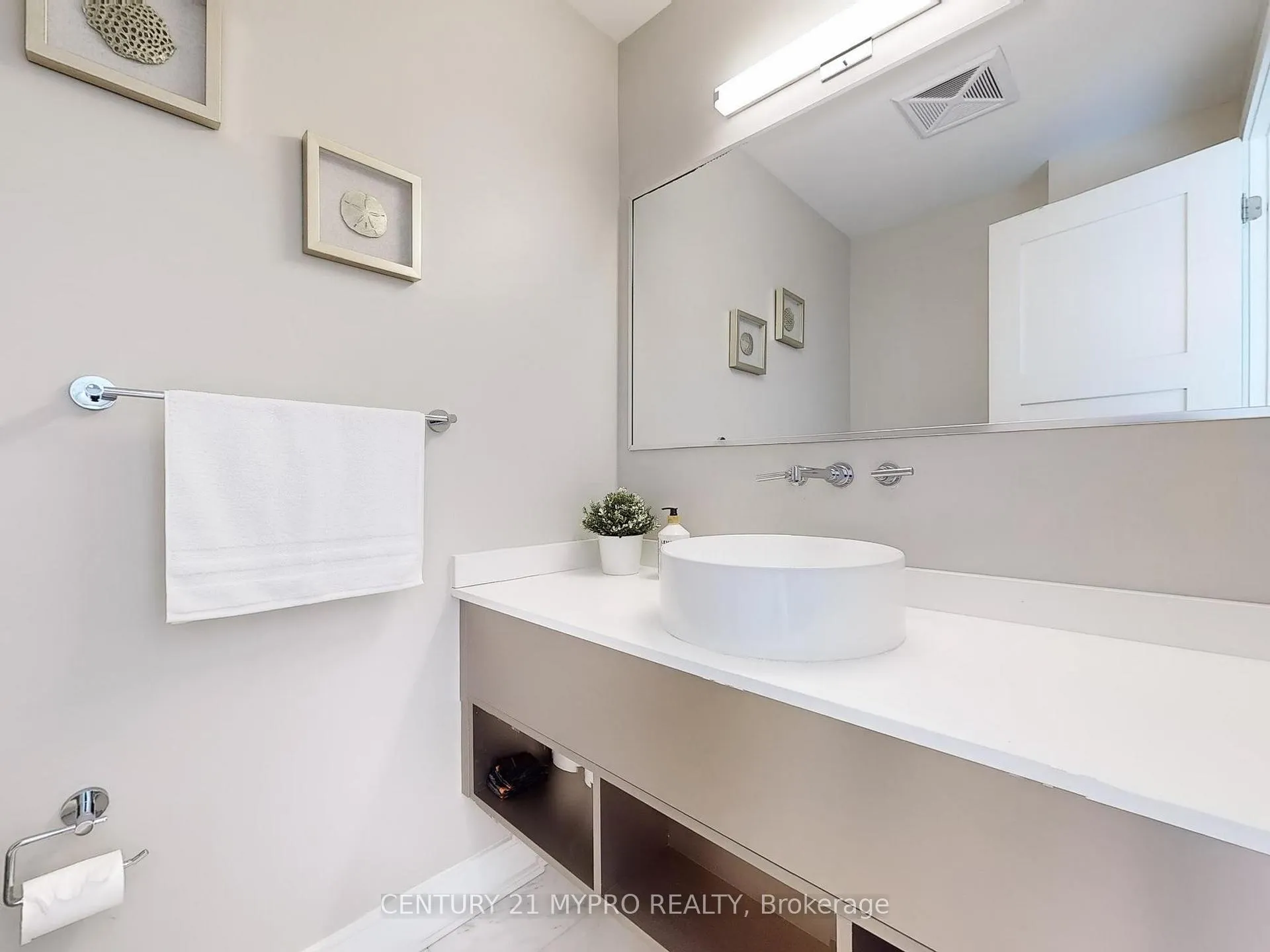 Photo 18 of 31A Dundonald Street, Toronto, Church-Yonge Corridor — HOMEH
