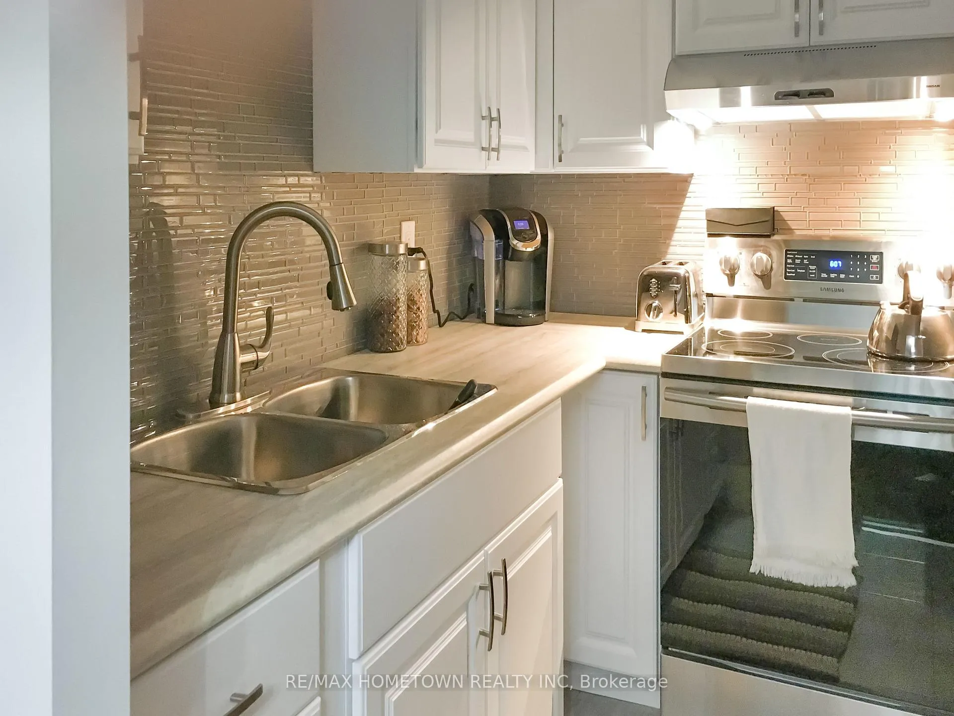 Photo 12 of Unit 309, 235 Water Street, Prescott — HOMEH