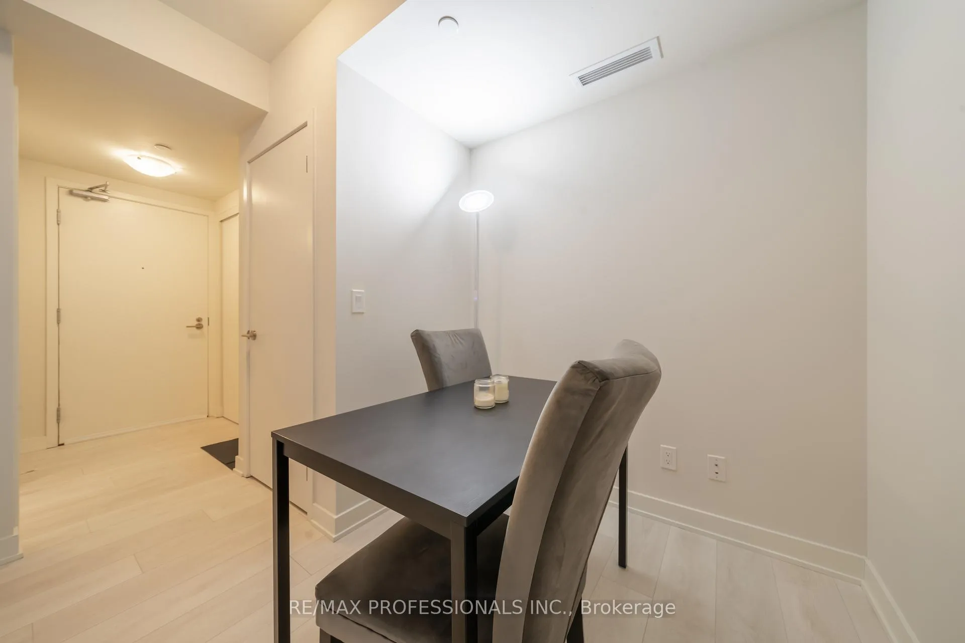Photo 6 of Unit 801, 6 Sonic Way, Toronto, Flemingdon Park — HOMEH