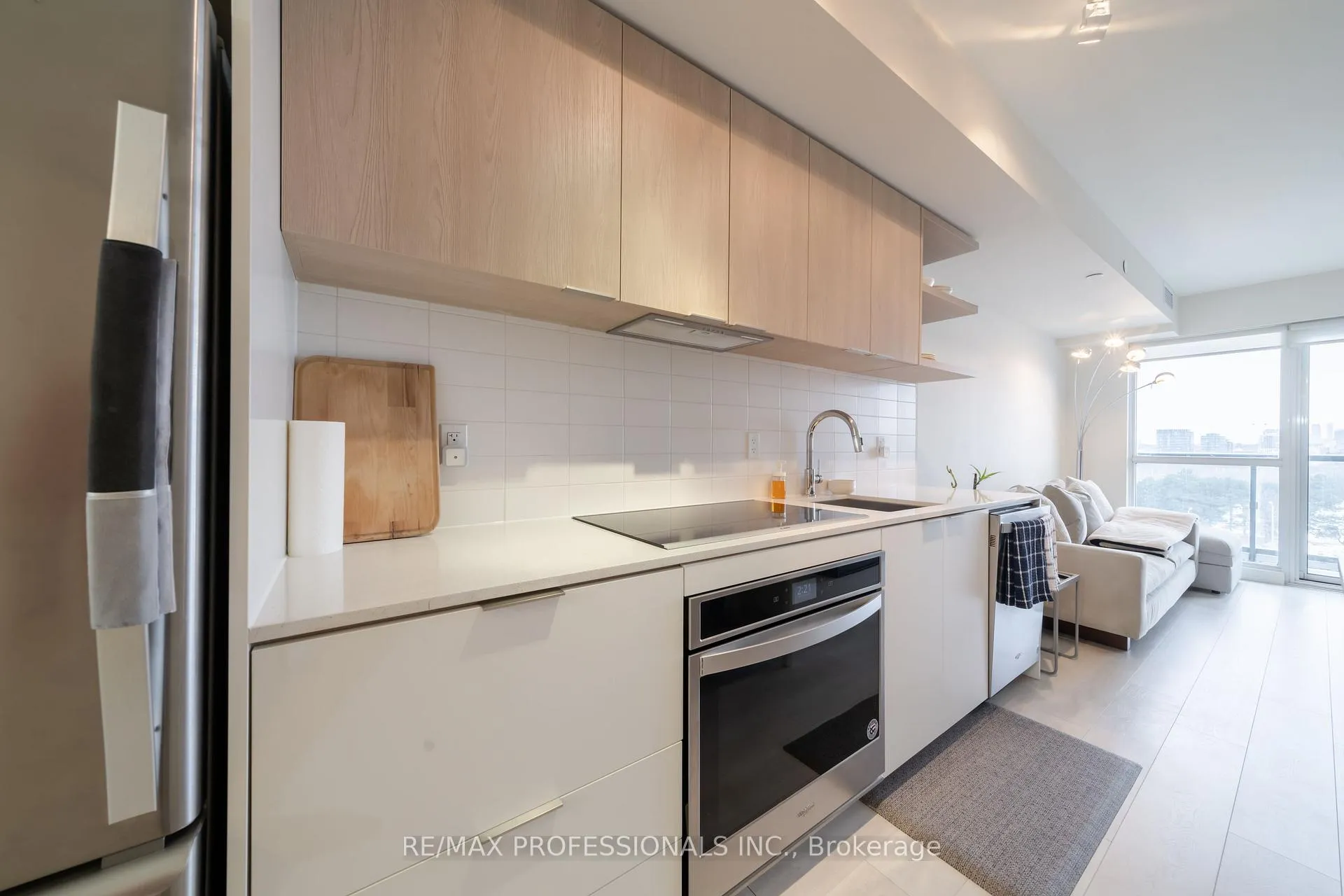 Photo 8 of Unit 801, 6 Sonic Way, Toronto, Flemingdon Park — HOMEH