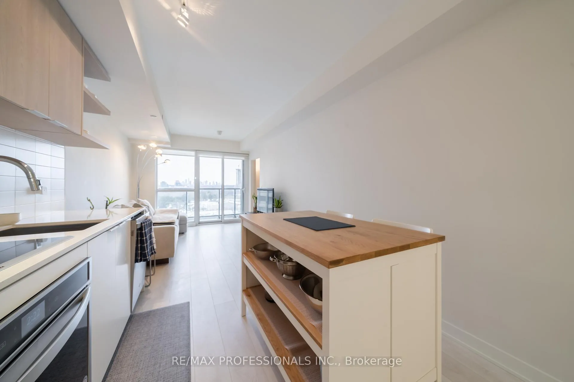 Photo 10 of Unit 801, 6 Sonic Way, Toronto, Flemingdon Park — HOMEH
