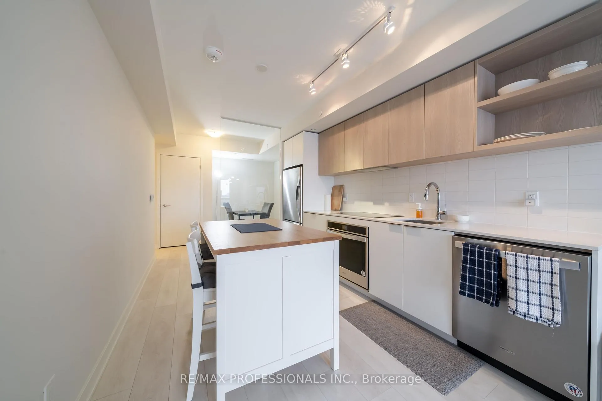 Photo 11 of Unit 801, 6 Sonic Way, Toronto, Flemingdon Park — HOMEH