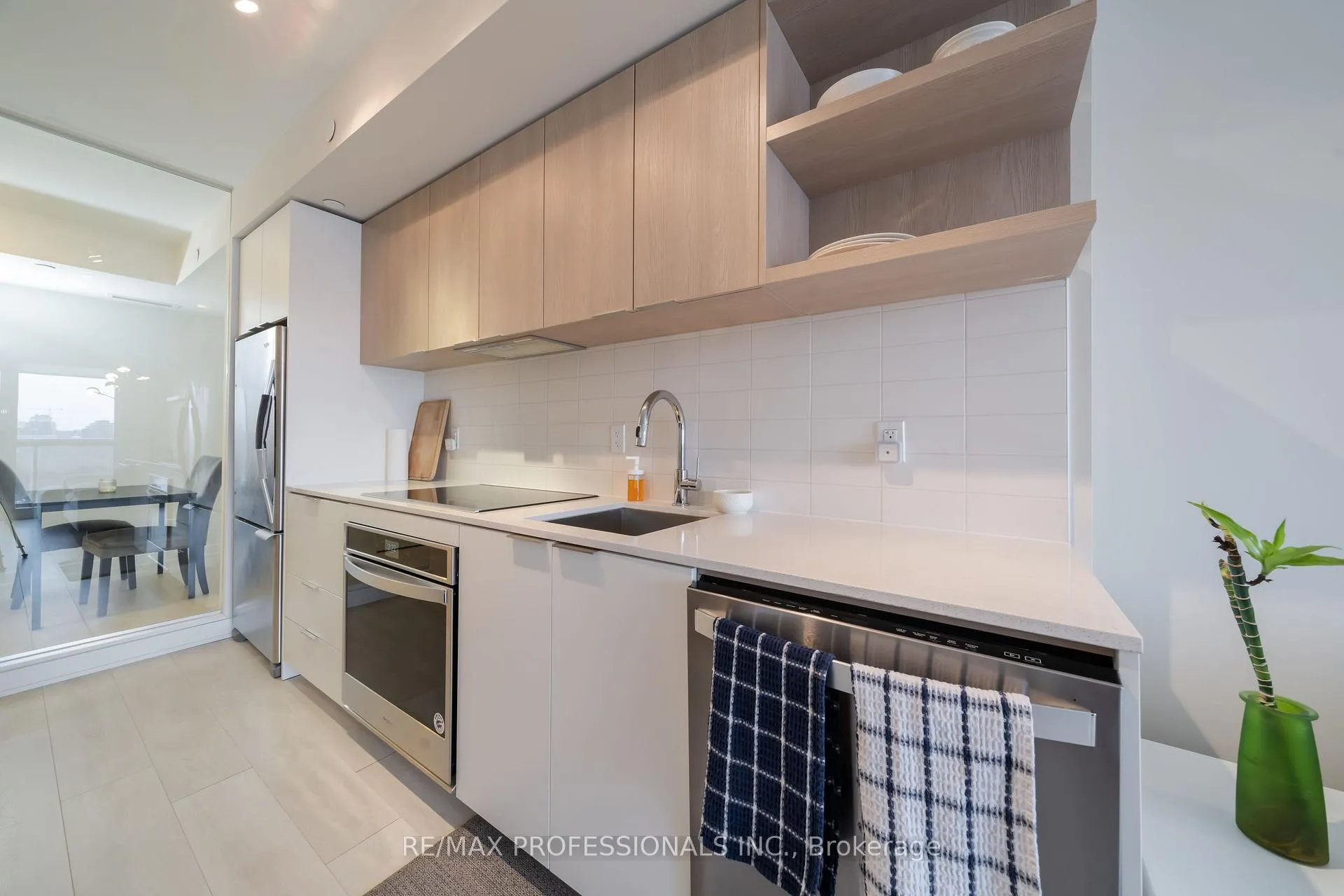Photo 12 of Unit 801, 6 Sonic Way, Toronto, Flemingdon Park — HOMEH