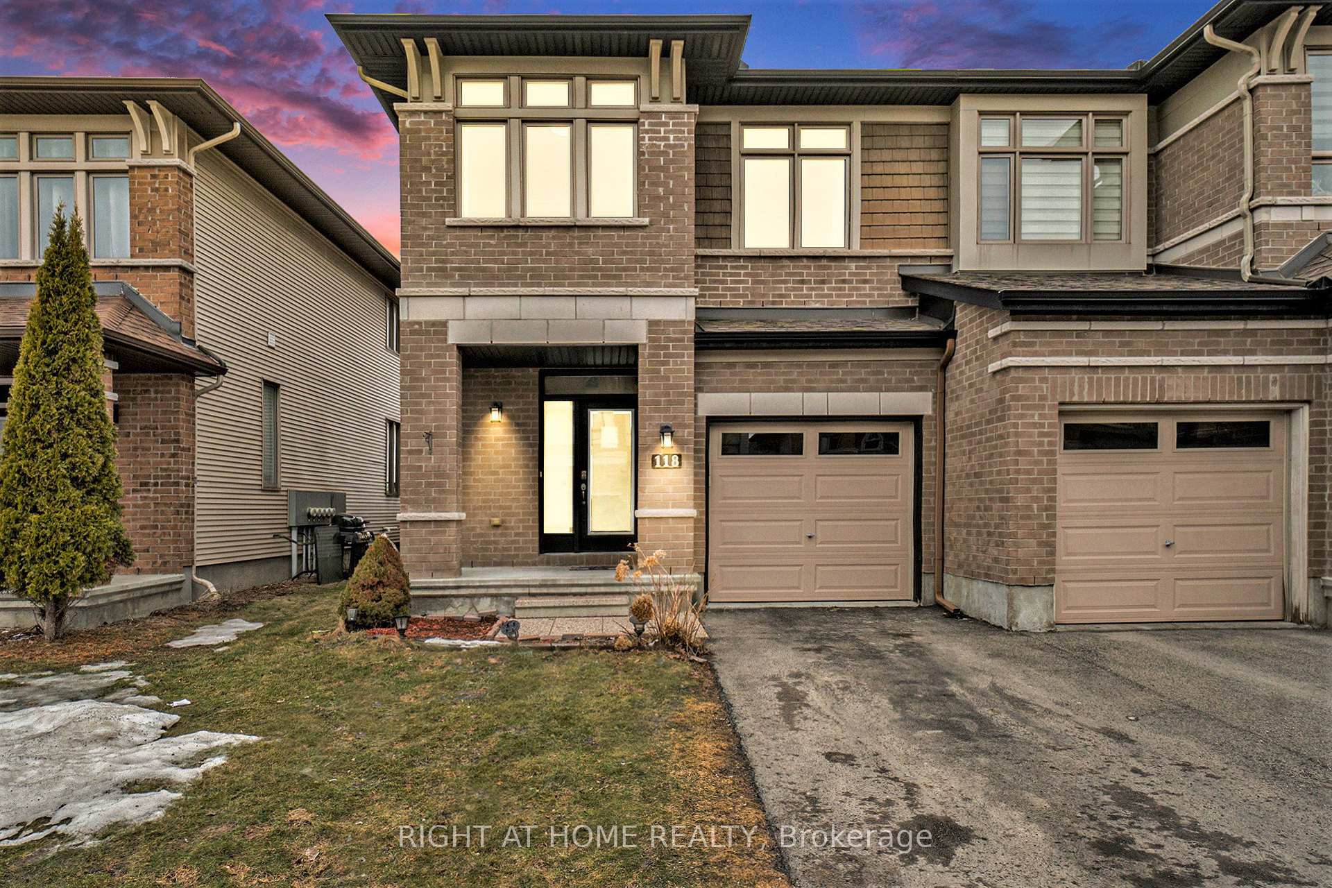Photo 2 of 118 Mattingly Way, Ottawa, Riverside South/Gloucester Glen — HOMEH