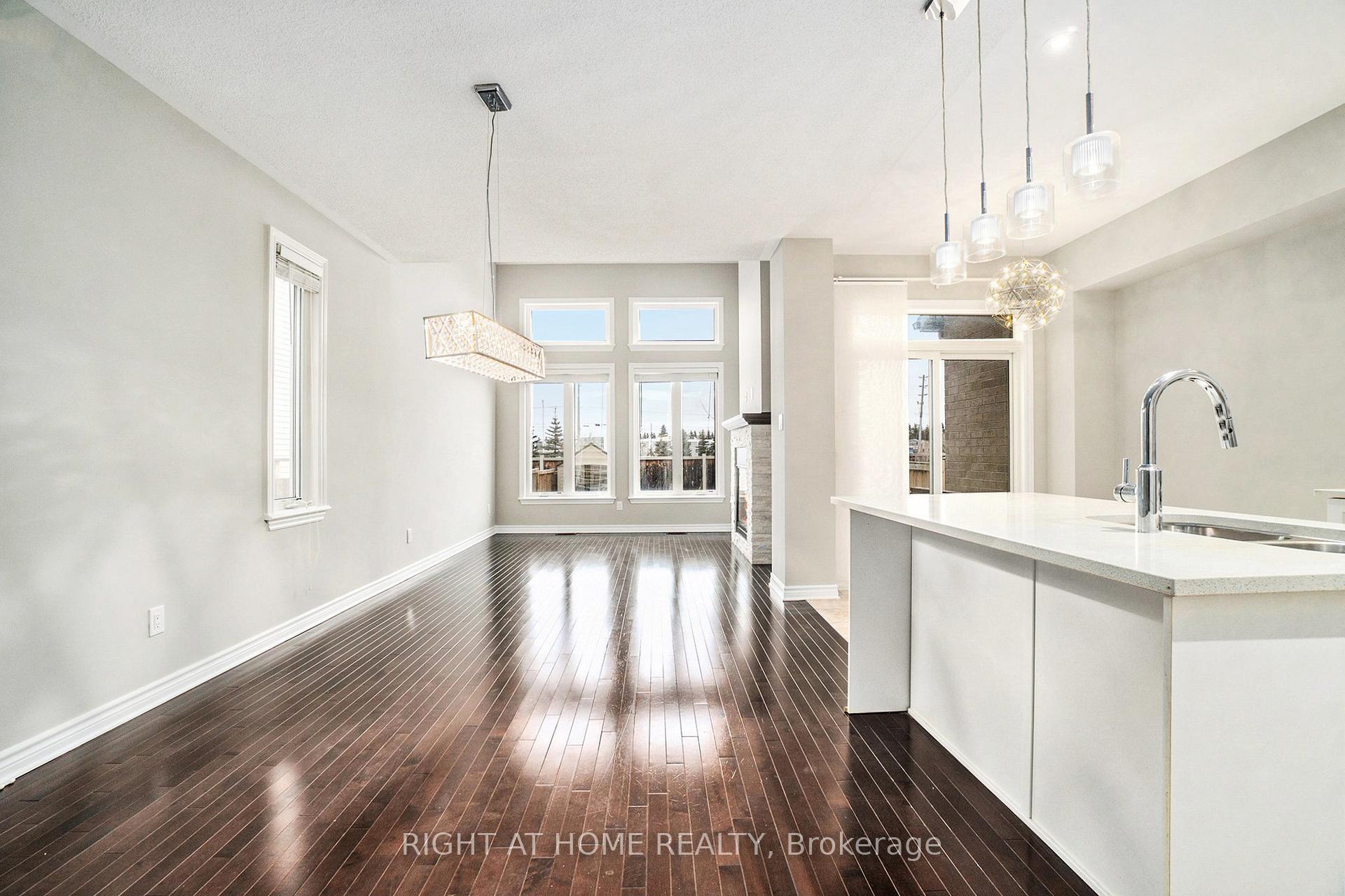 Photo 11 of 118 Mattingly Way, Ottawa, Riverside South/Gloucester Glen — HOMEH
