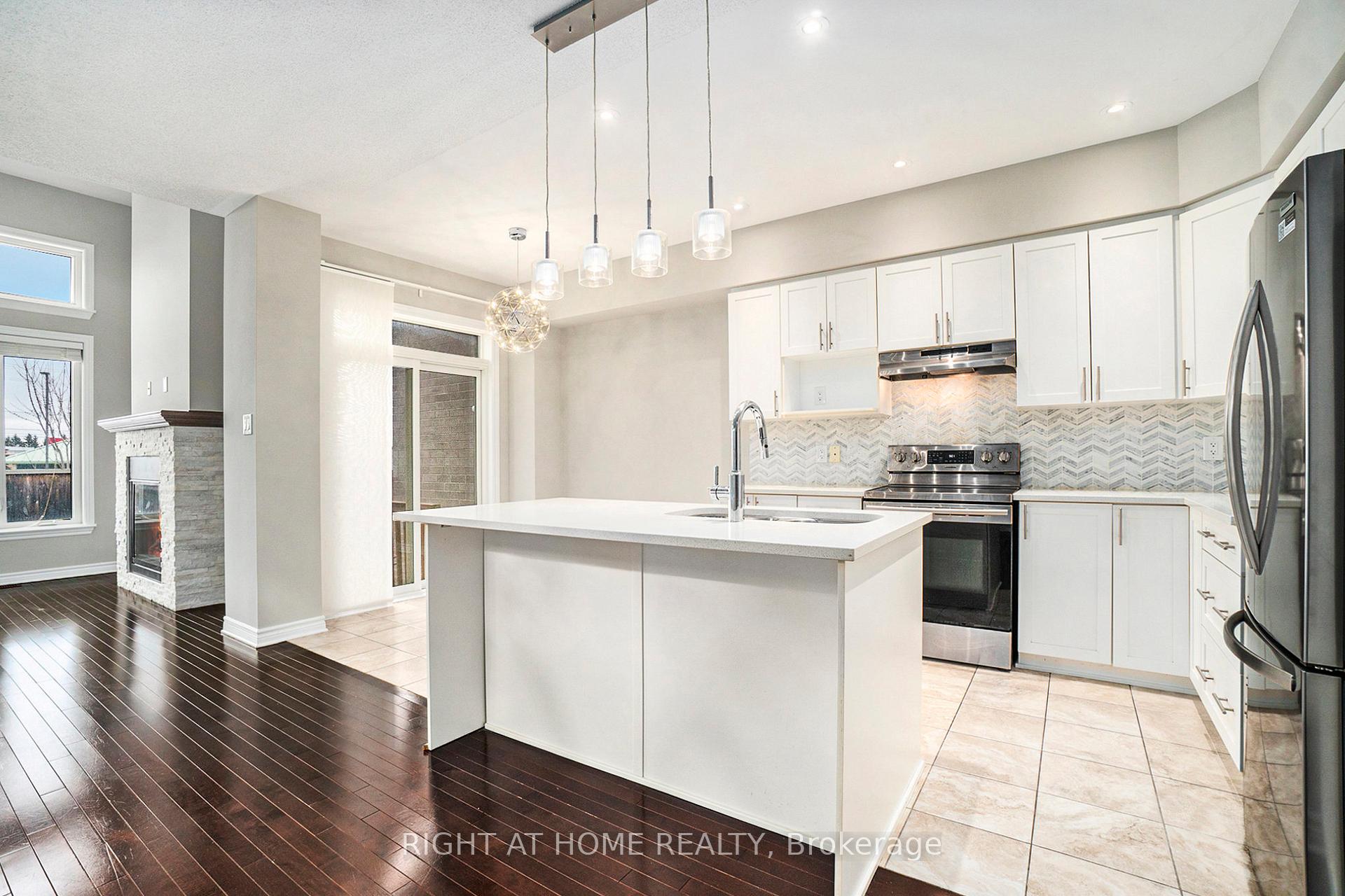 Photo 12 of 118 Mattingly Way, Ottawa, Riverside South/Gloucester Glen — HOMEH