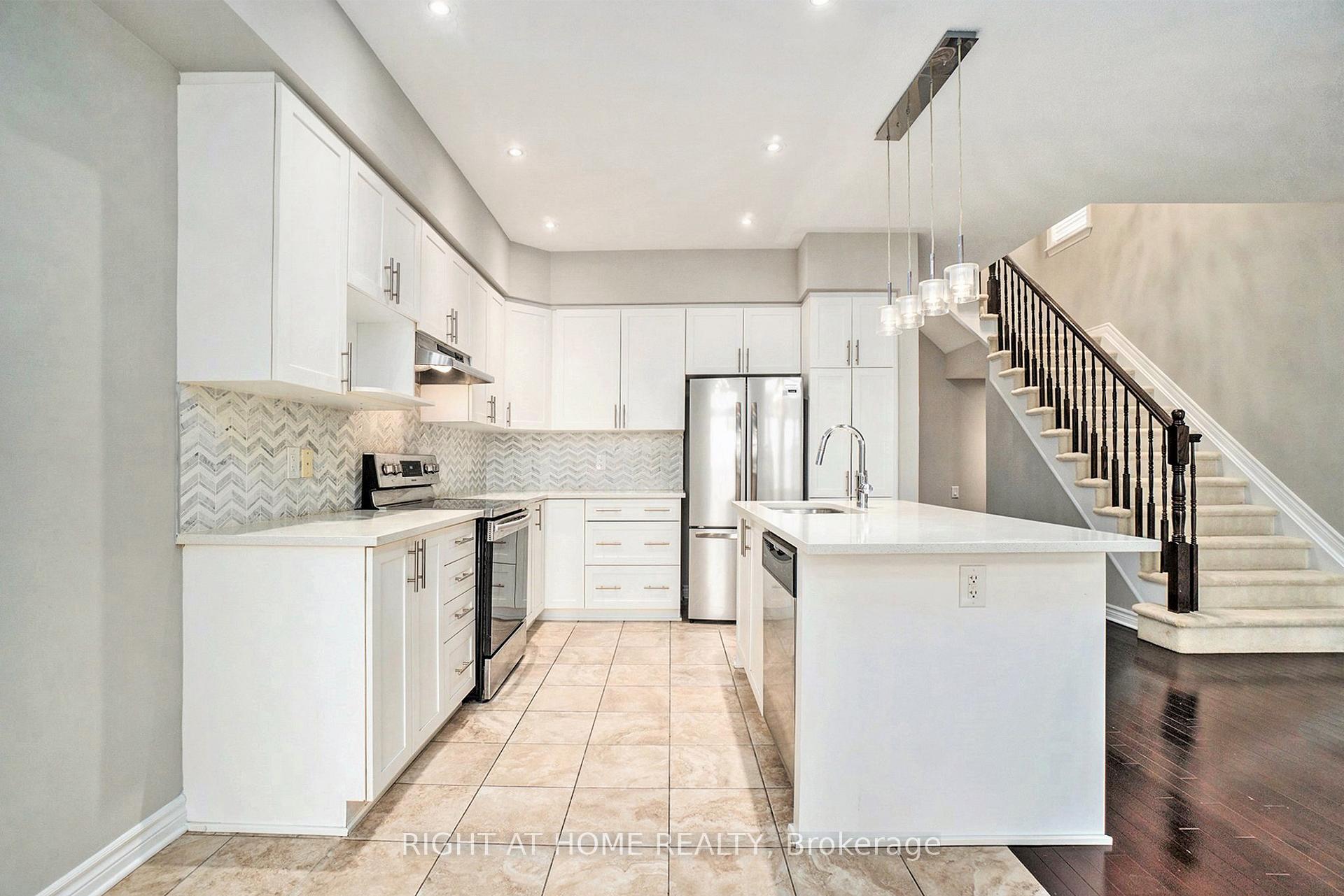 Photo 14 of 118 Mattingly Way, Ottawa, Riverside South/Gloucester Glen — HOMEH