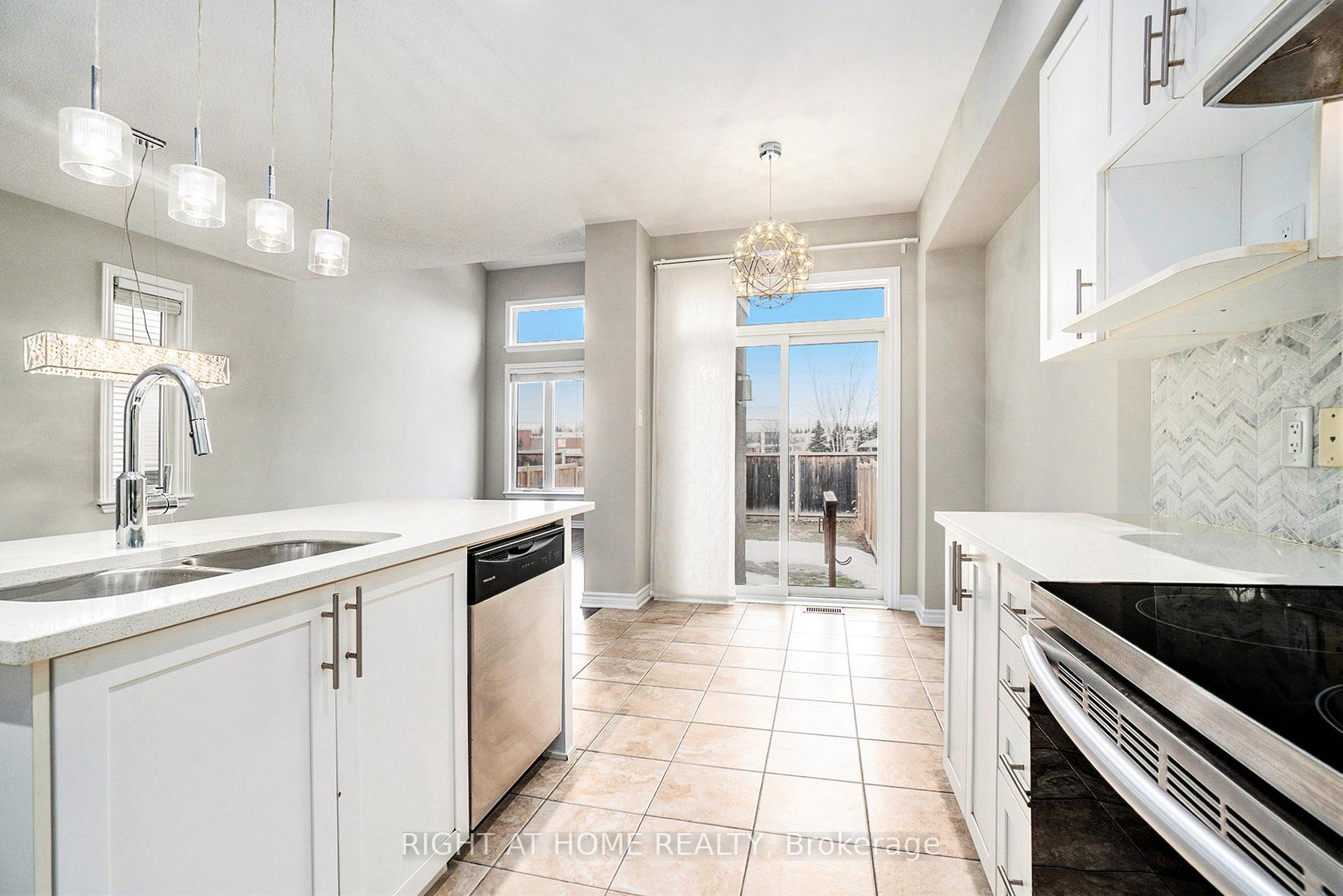 Photo 17 of 118 Mattingly Way, Ottawa, Riverside South/Gloucester Glen — HOMEH