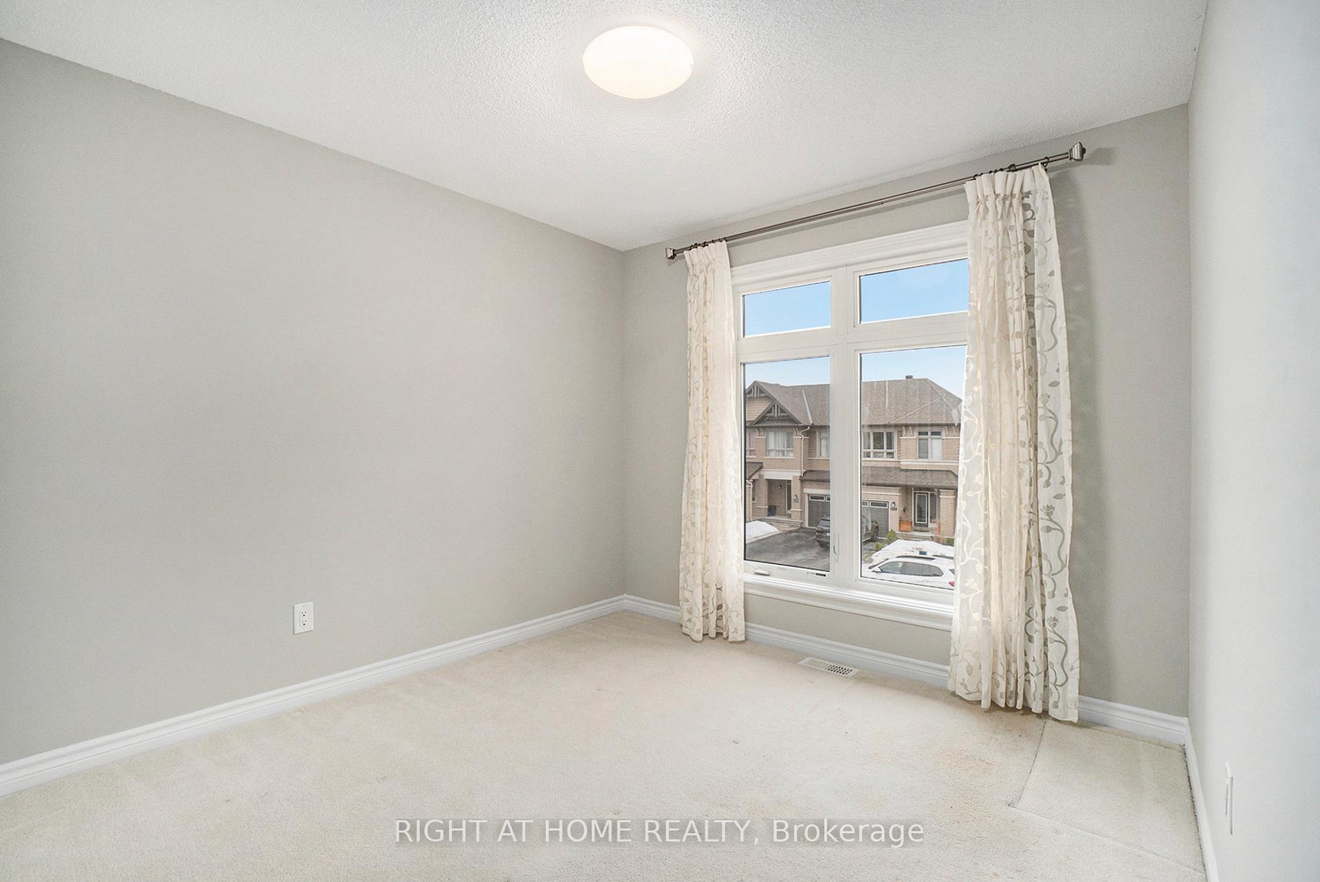 Photo 25 of 118 Mattingly Way, Ottawa, Riverside South/Gloucester Glen — HOMEH