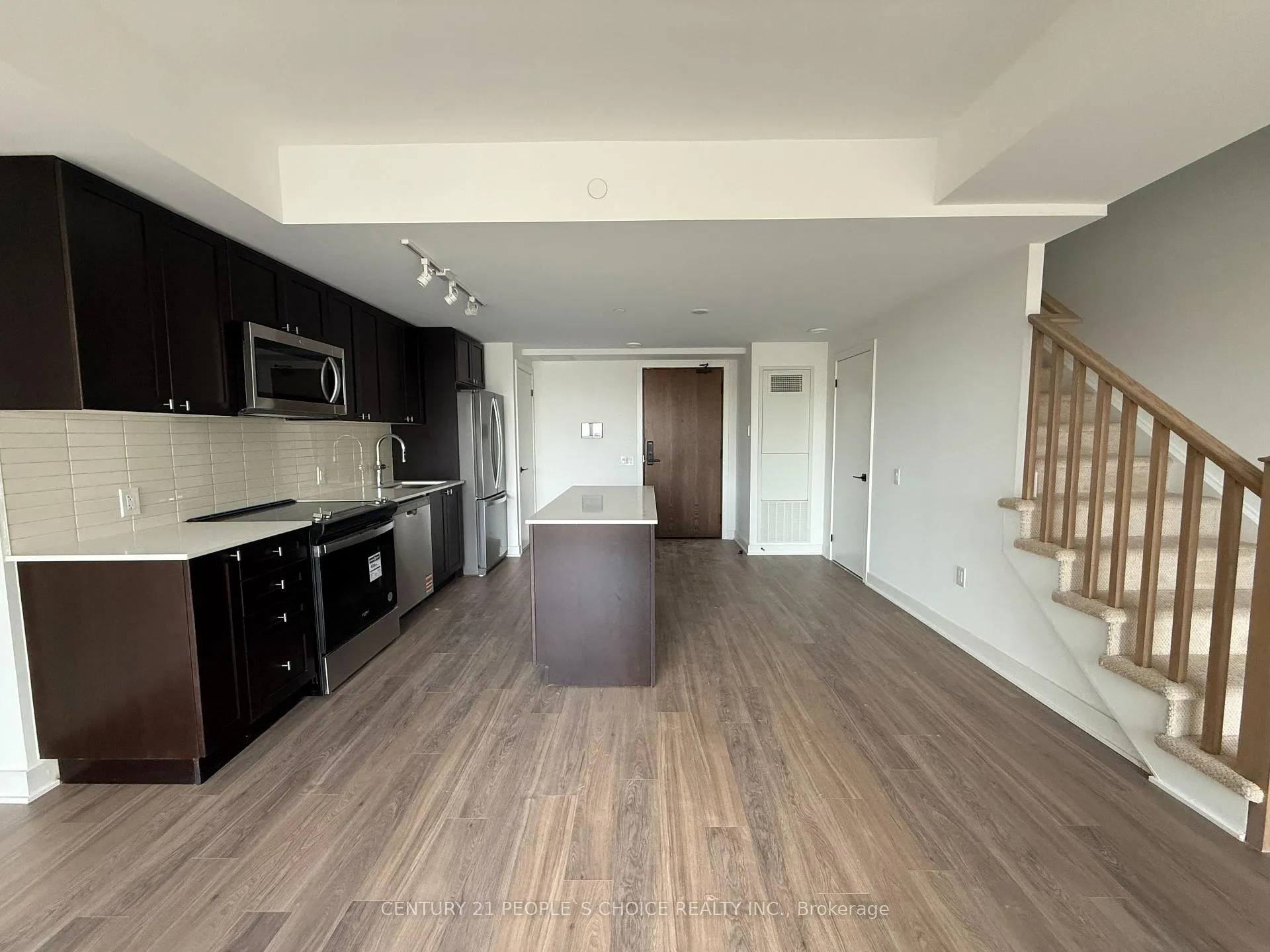 Photo 6 of Unit 106, 2782 Barton Street E, Hamilton, Riverdale — HOMEH