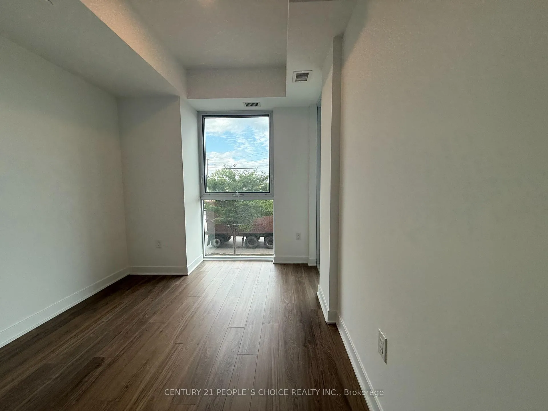 Photo 12 of Unit 106, 2782 Barton Street E, Hamilton, Riverdale — HOMEH