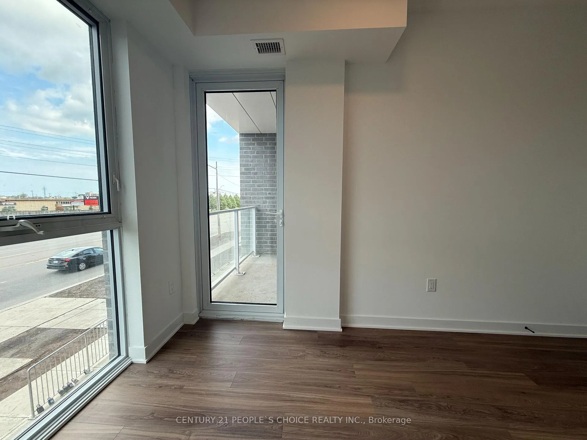 Photo 15 of Unit 106, 2782 Barton Street E, Hamilton, Riverdale — HOMEH