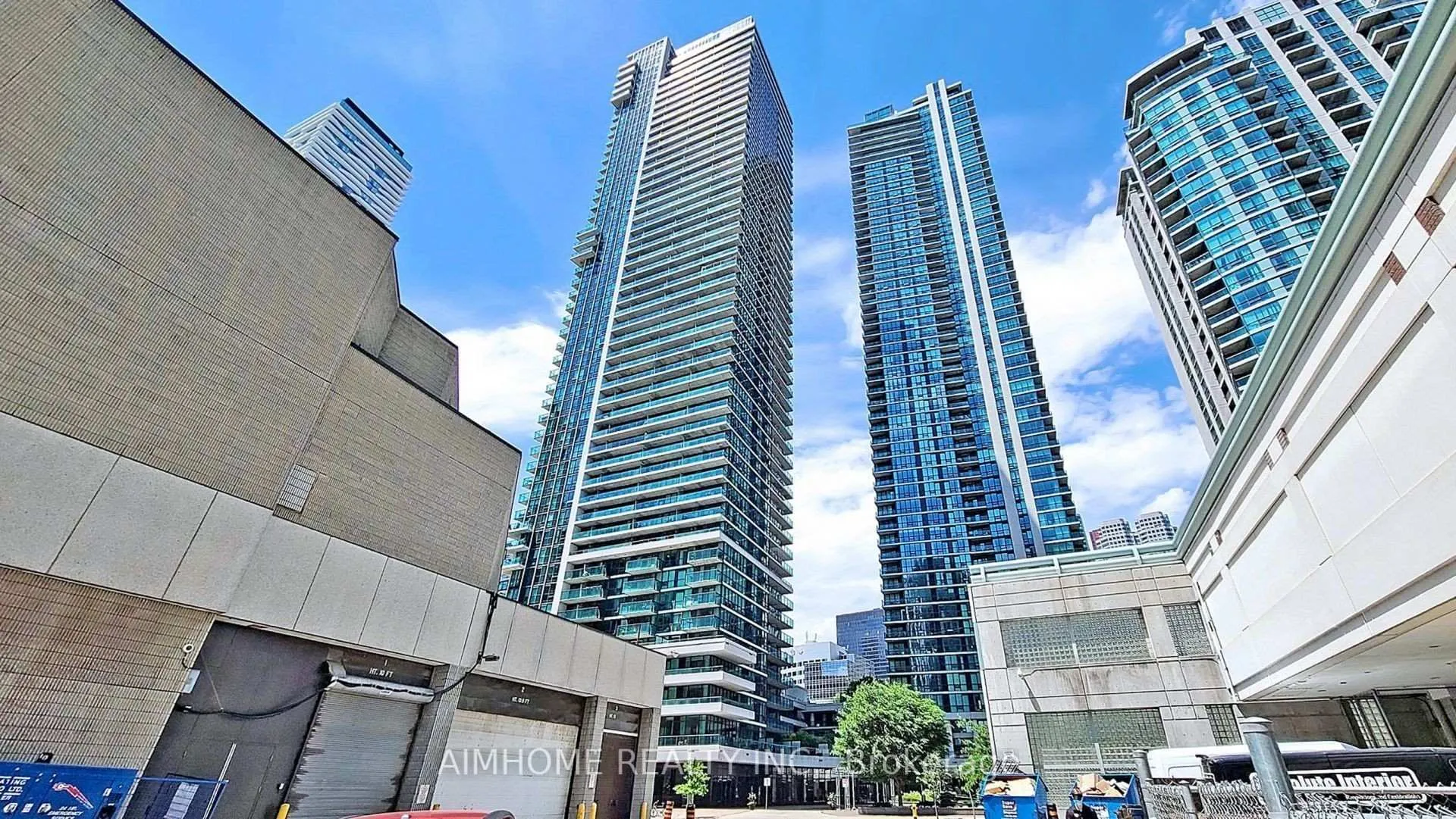Front of Unit 1508, 33 Bay Street