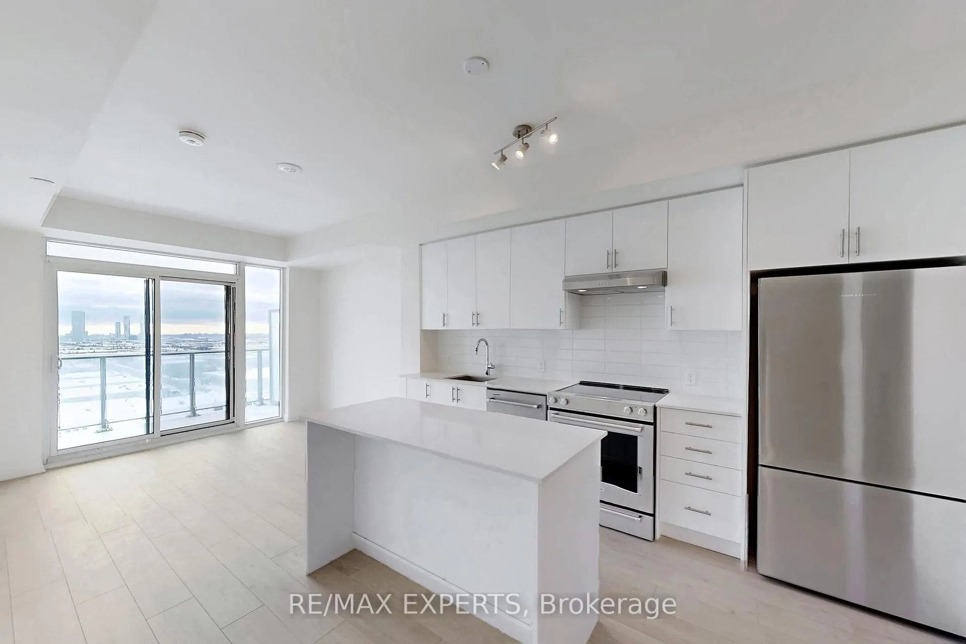 Photo 4 of Unit 1522, 8960 Jane Street, Vaughan, Vellore Village — HOMEH