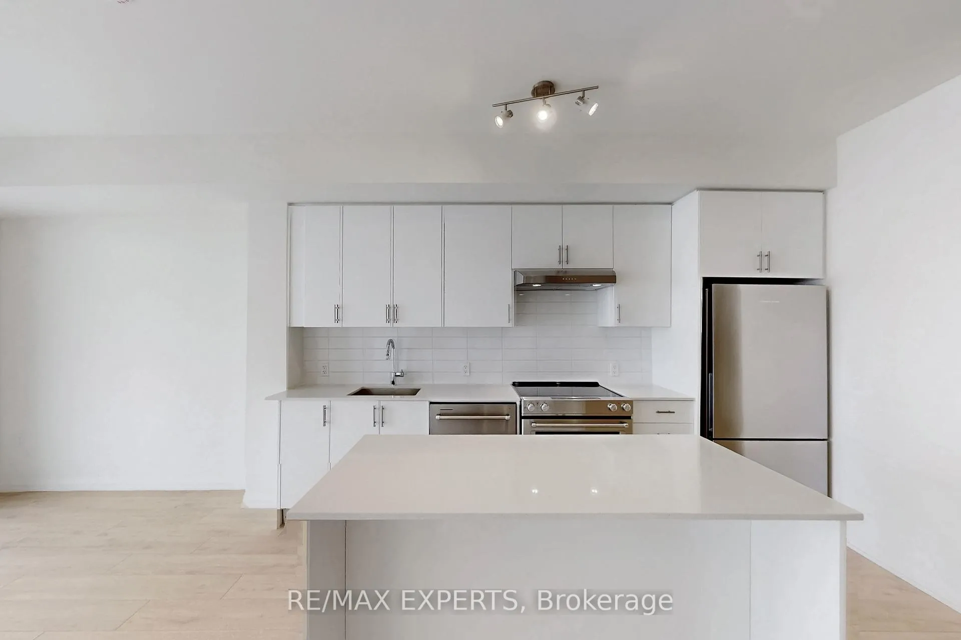 Photo 9 of Unit 1522, 8960 Jane Street, Vaughan, Vellore Village — HOMEH