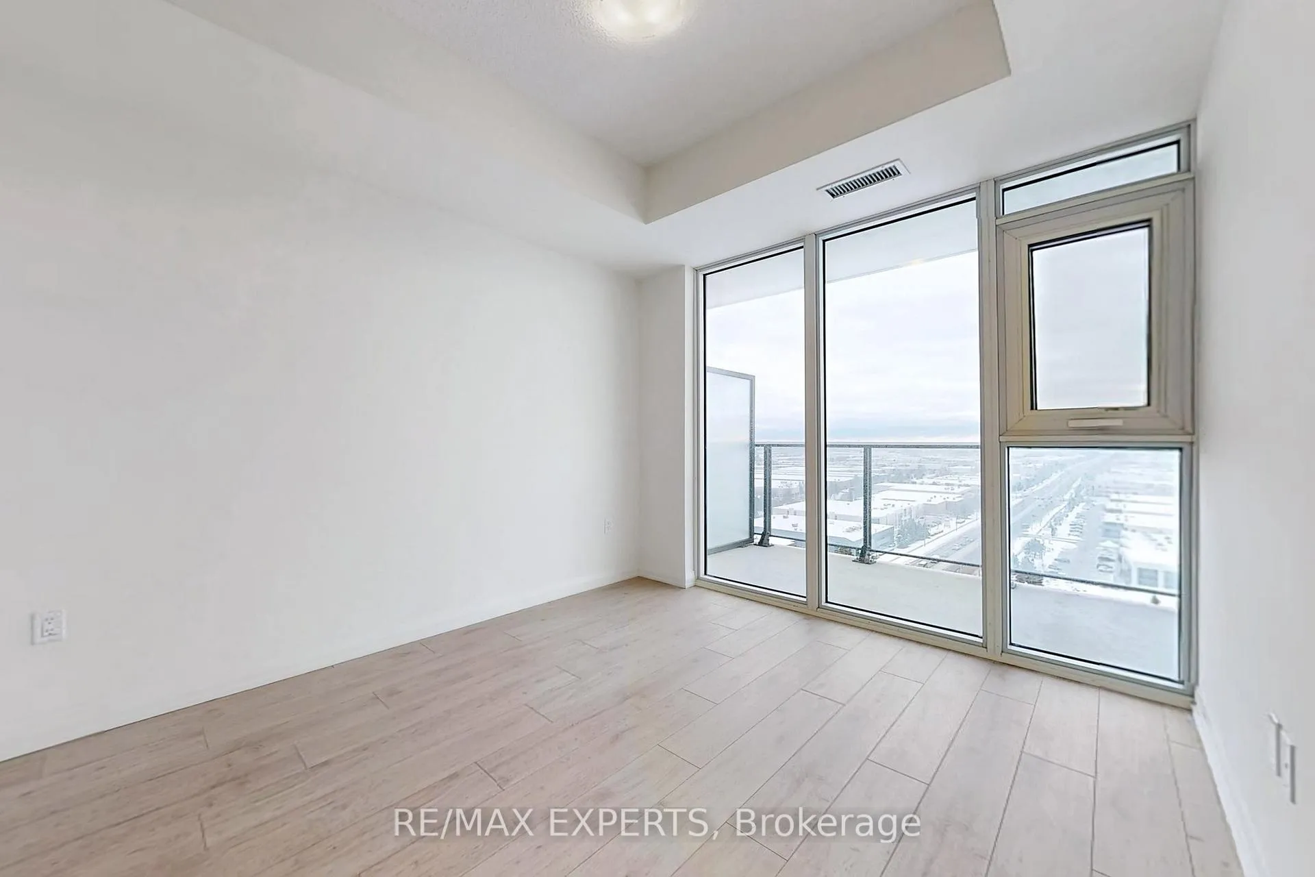 Photo 13 of Unit 1522, 8960 Jane Street, Vaughan, Vellore Village — HOMEH