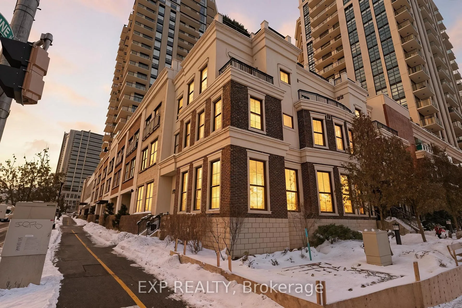 Photo 3 of Unit TH10, 155 Caroline Street S, Waterloo, Uptown Waterloo — HOMEH
