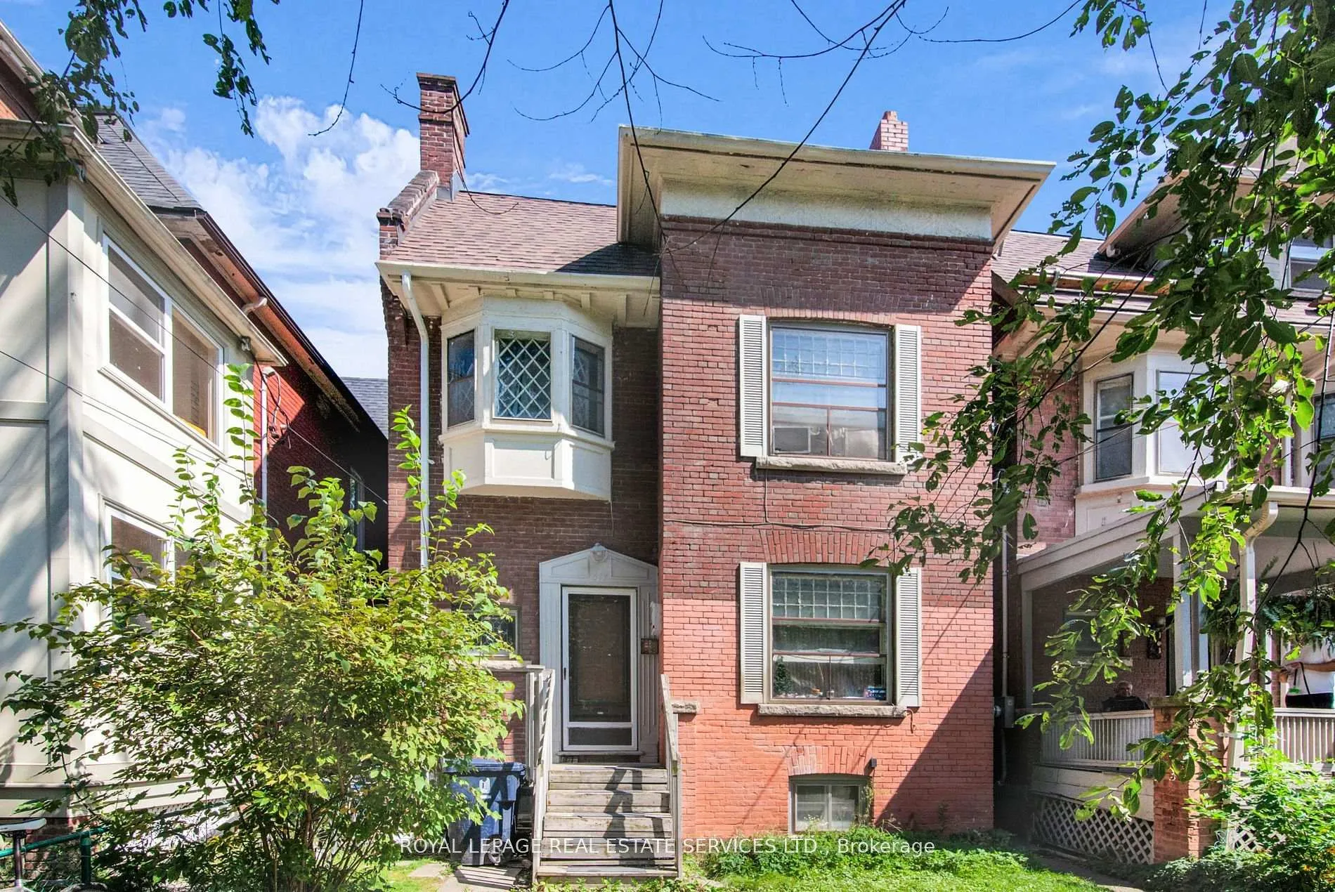 Front of 577 Huron Street