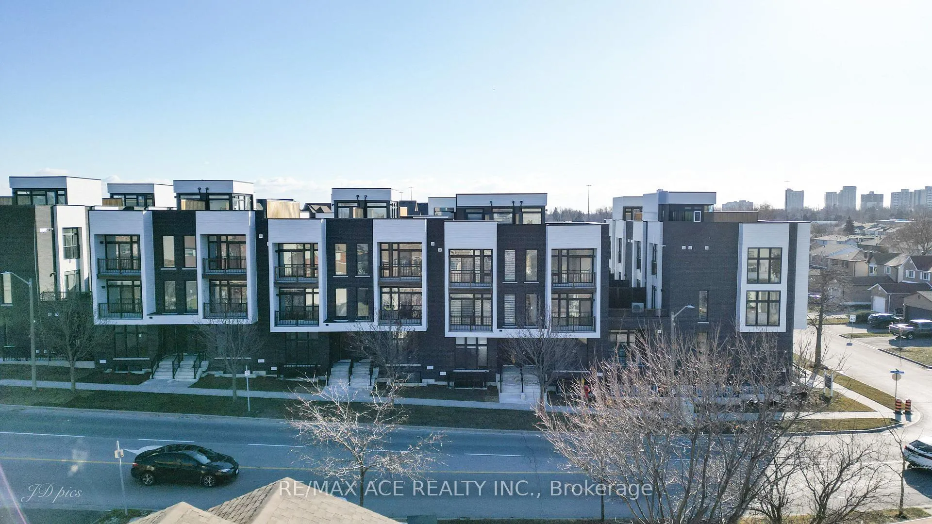 Photo 2 of Unit 11, 188 Angus Drive, Ajax, Central — HOMEH