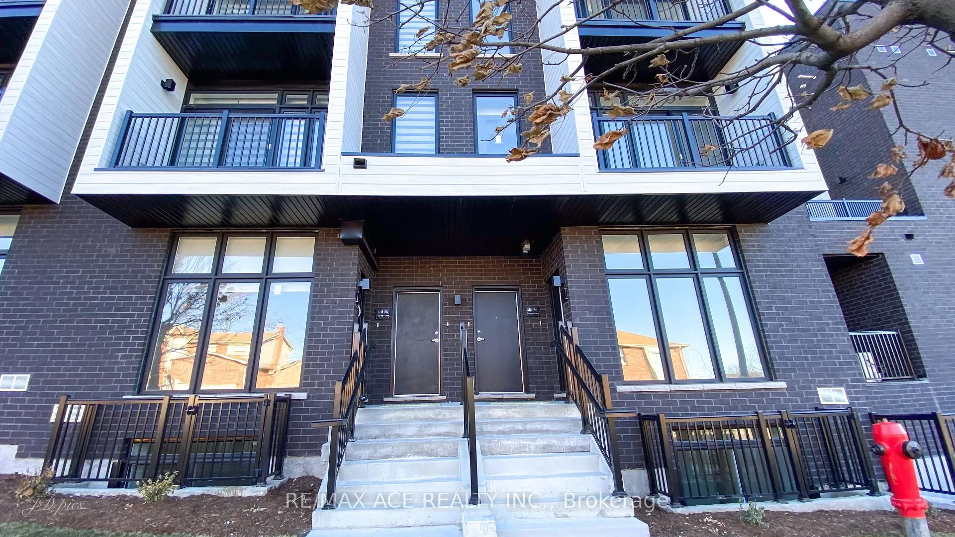 Photo 3 of Unit 11, 188 Angus Drive, Ajax, Central — HOMEH