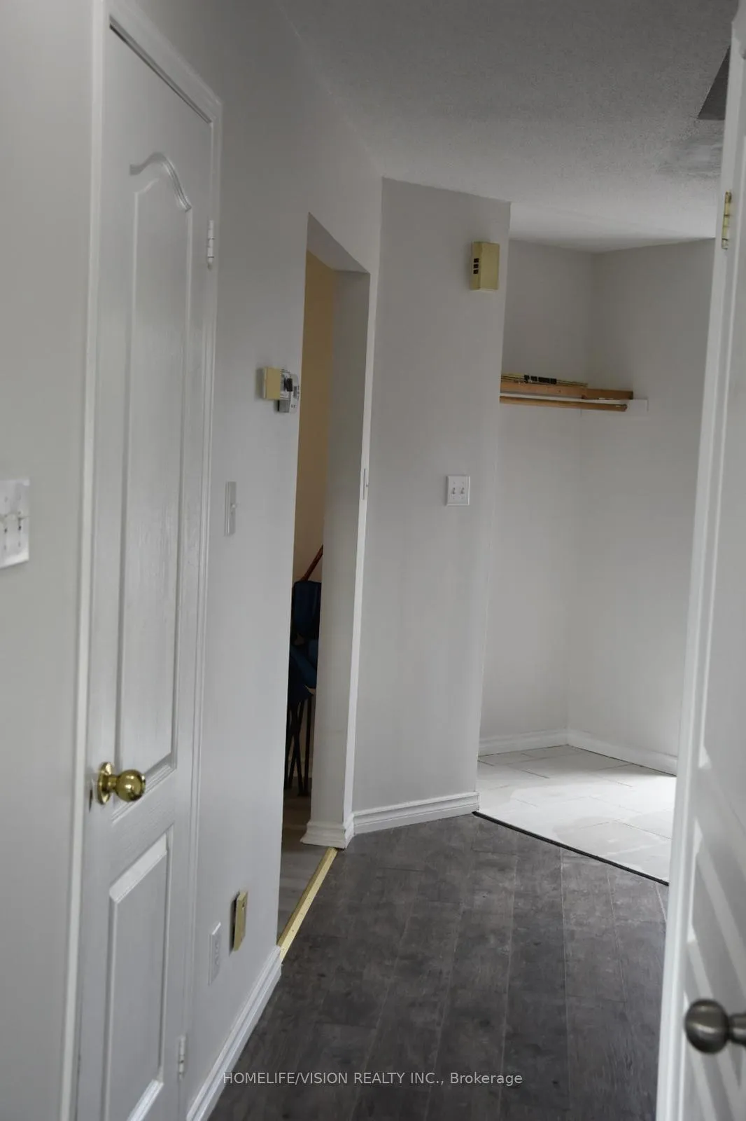 Photo 15 of 307 Bristol Crescent, Oshawa, Vanier — HOMEH