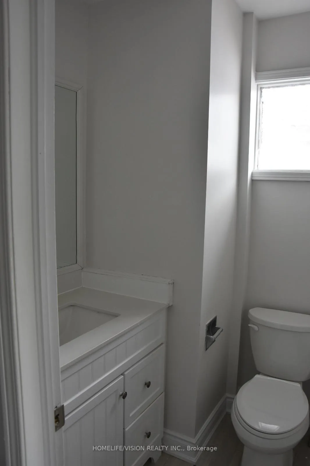 Photo 16 of 307 Bristol Crescent, Oshawa, Vanier — HOMEH