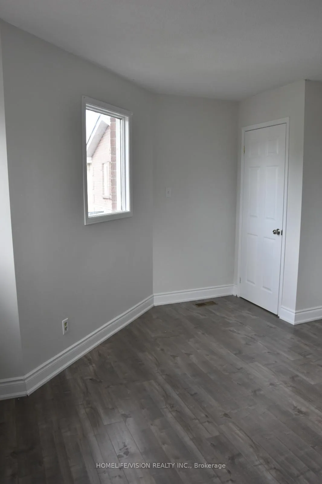 Photo 19 of 307 Bristol Crescent, Oshawa, Vanier — HOMEH
