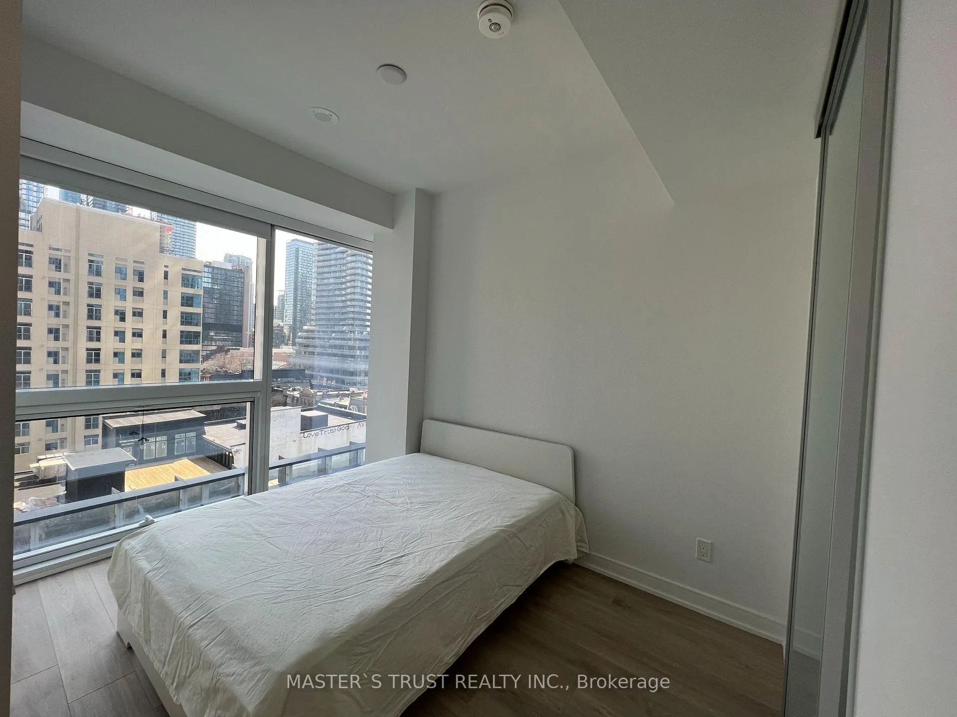 Photo 6 of Unit 708, 3 Gloucester Street, Toronto, Church-Yonge Corridor — HOMEH
