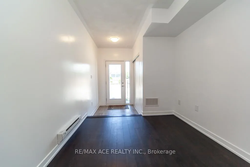 Photo 5 of Unit 105, 1865 Pickering Parkway, Pickering, Town Centre — HOMEH