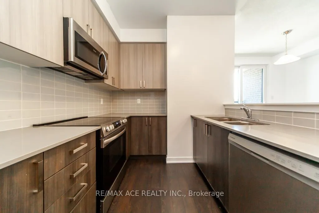 Photo 13 of Unit 105, 1865 Pickering Parkway, Pickering, Town Centre — HOMEH