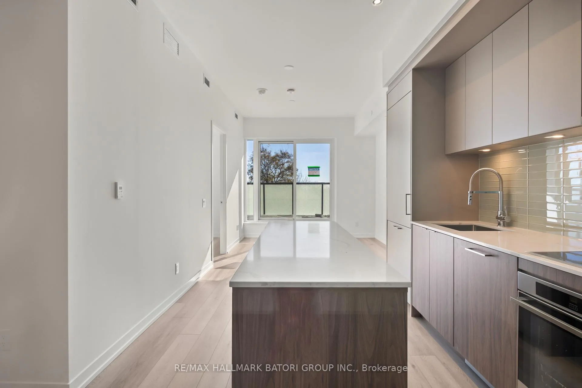 Photo 5 of Unit 408, 863 St. Clair Avenue W, Toronto, Wychwood — HOMEH