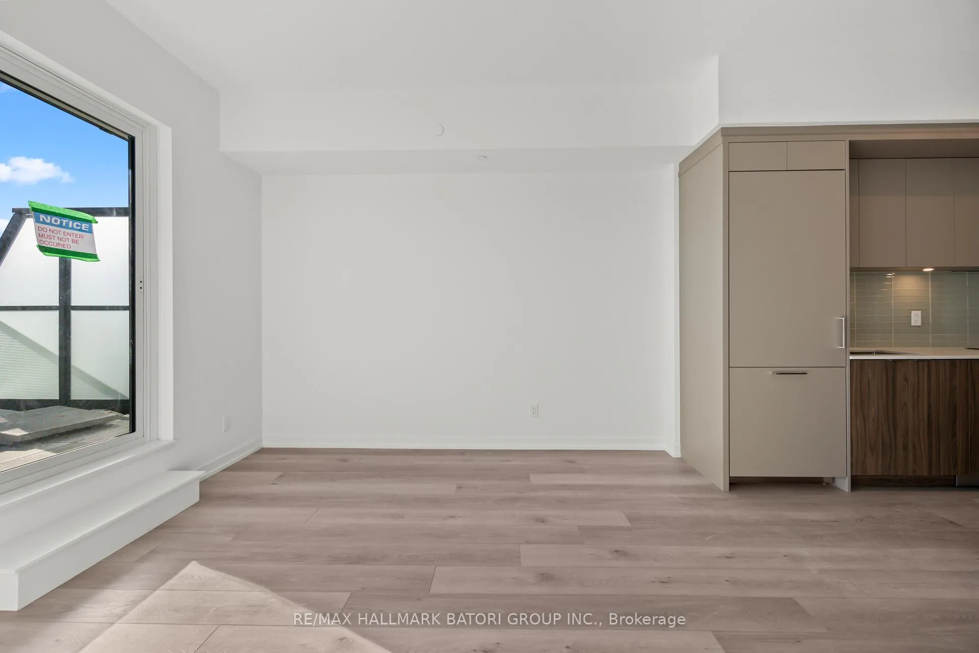 Photo 19 of Unit 408, 863 St. Clair Avenue W, Toronto, Wychwood — HOMEH