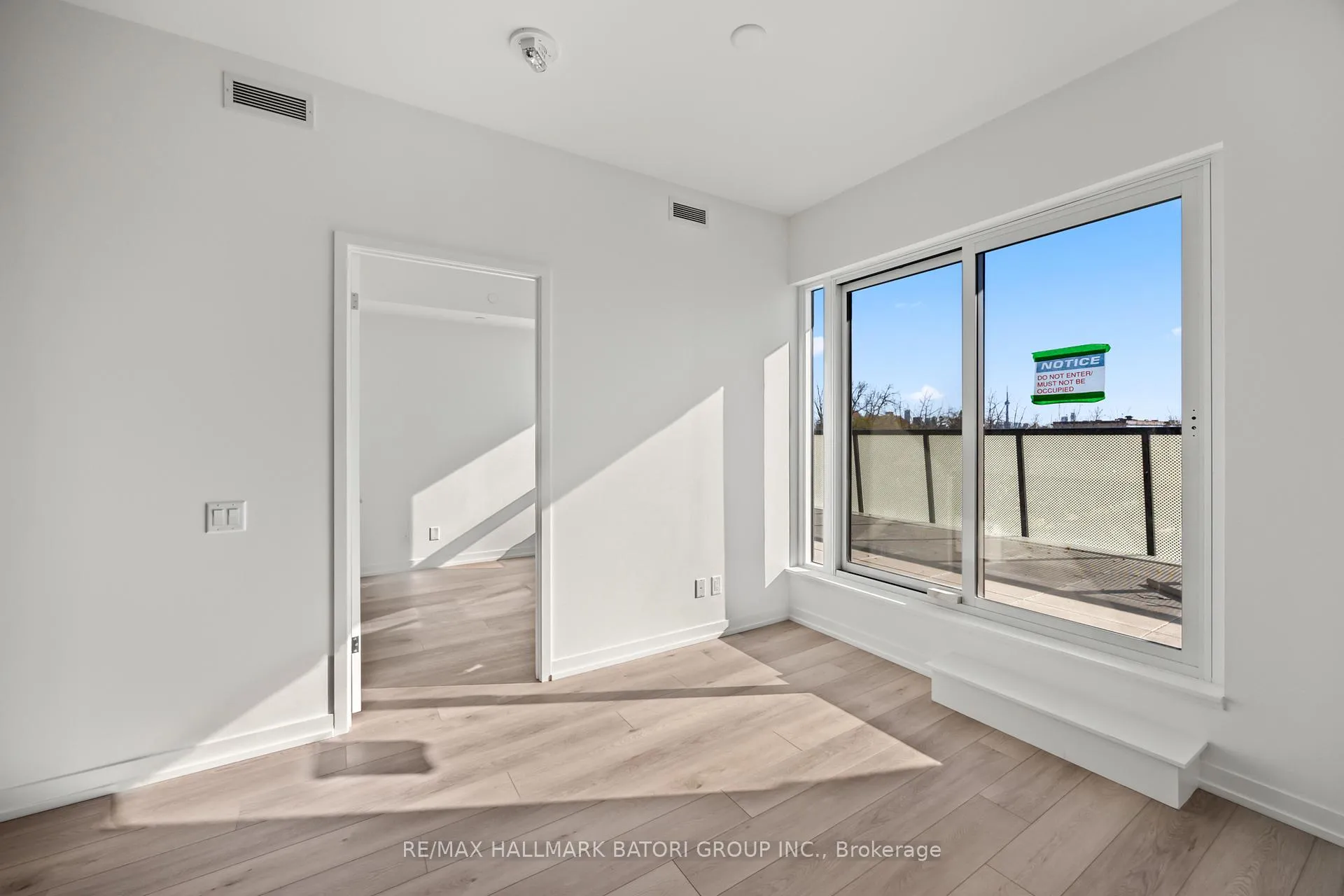 Photo 20 of Unit 408, 863 St. Clair Avenue W, Toronto, Wychwood — HOMEH