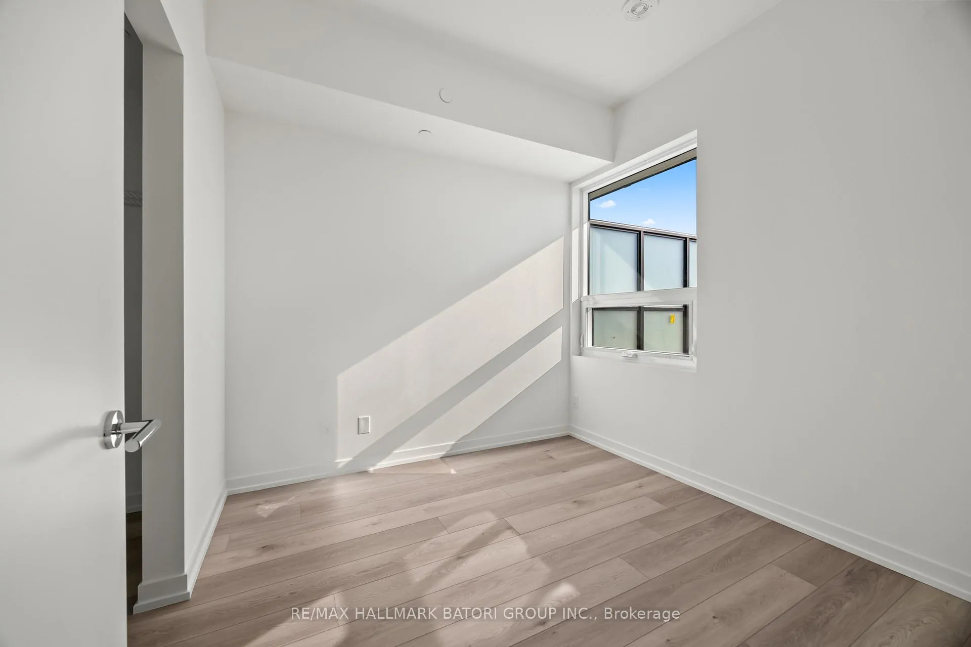 Photo 21 of Unit 408, 863 St. Clair Avenue W, Toronto, Wychwood — HOMEH
