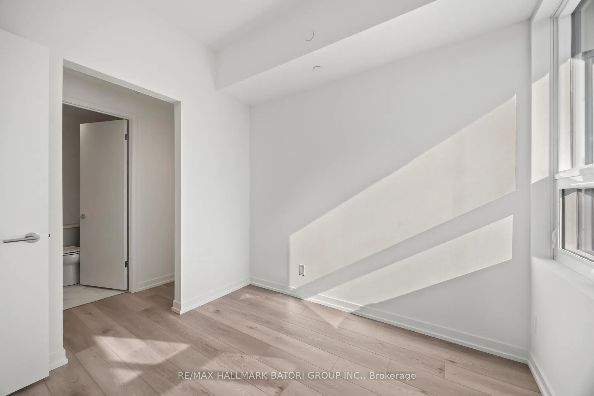 Photo 23 of Unit 408, 863 St. Clair Avenue W, Toronto, Wychwood — HOMEH