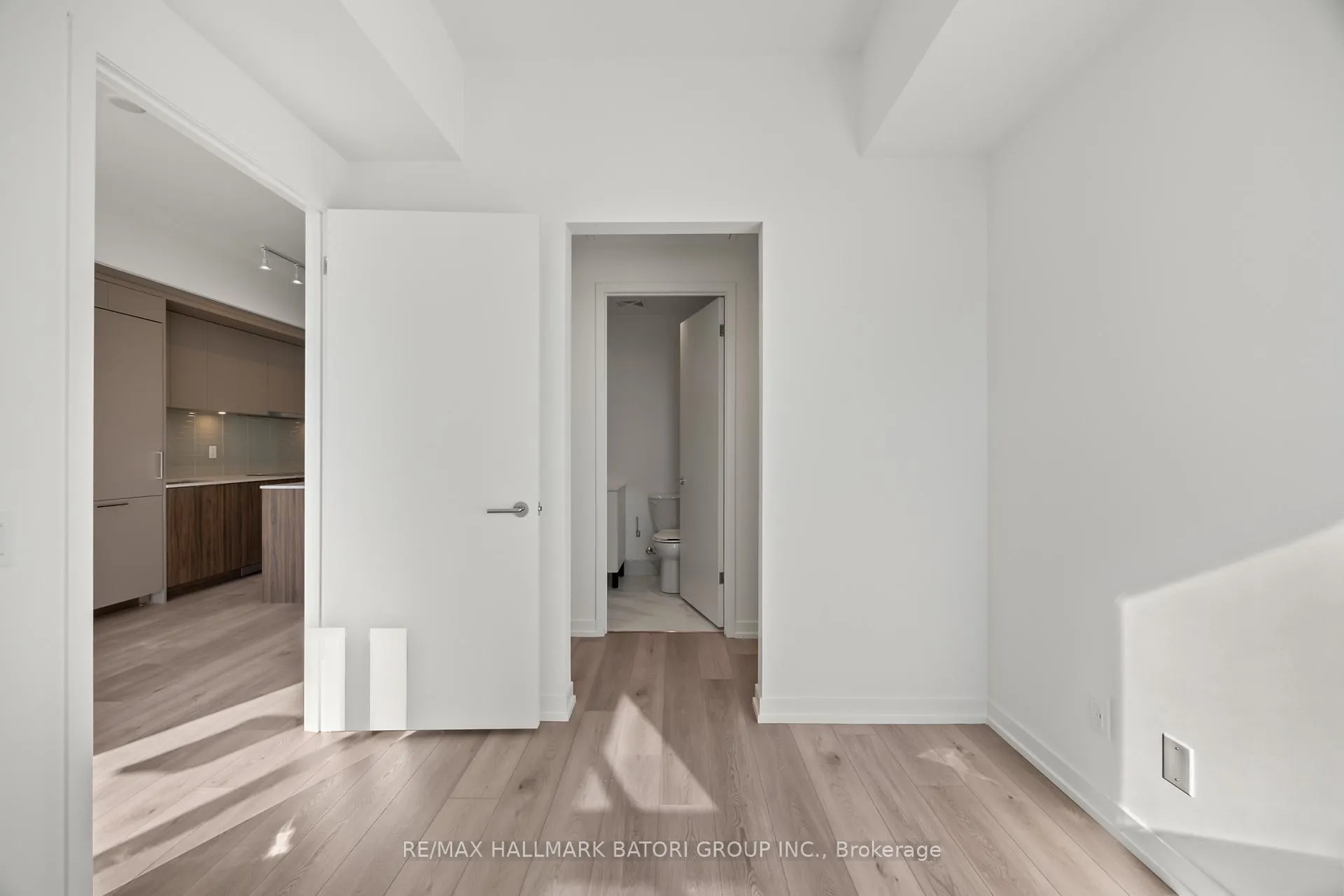 Photo 24 of Unit 408, 863 St. Clair Avenue W, Toronto, Wychwood — HOMEH
