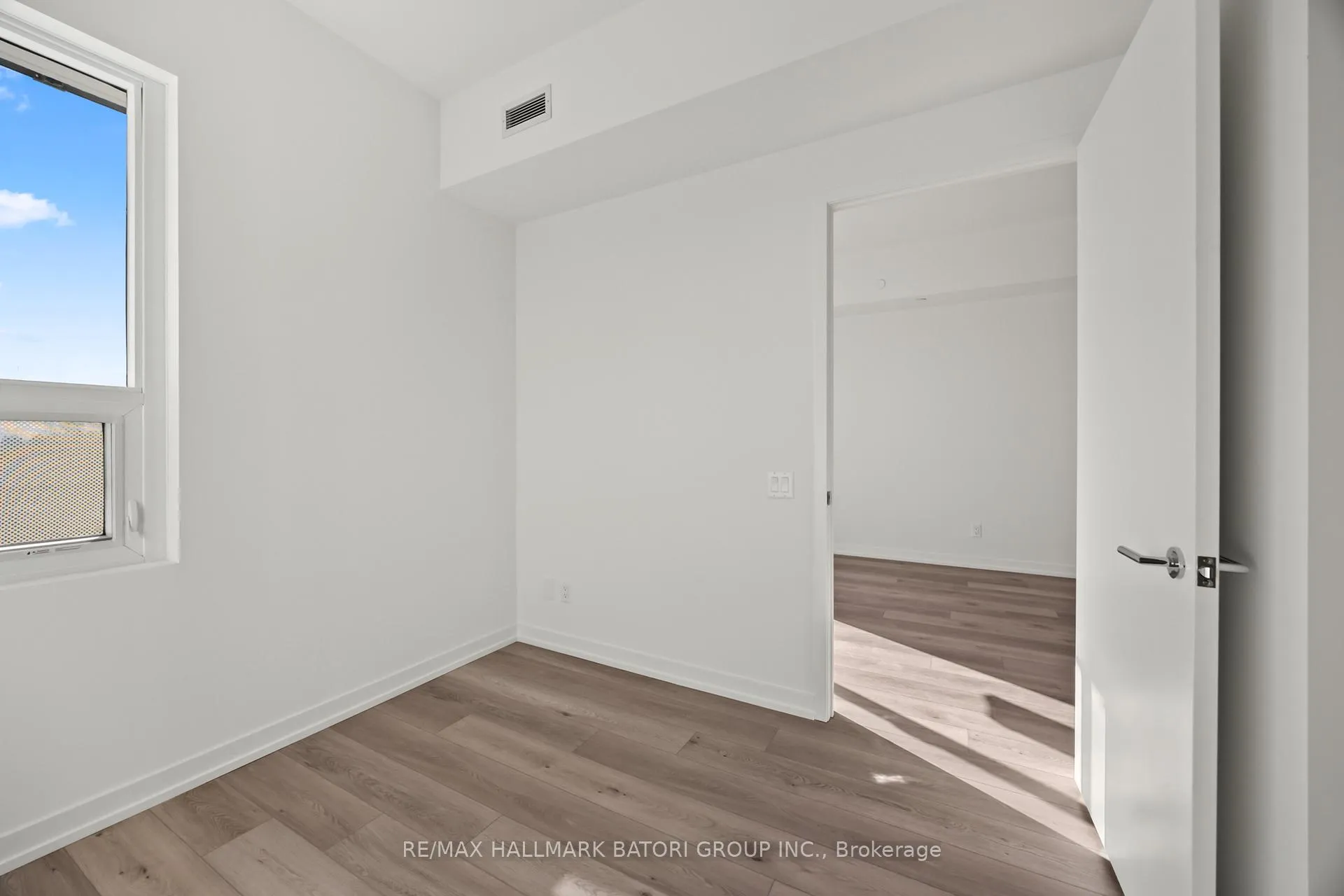 Photo 25 of Unit 408, 863 St. Clair Avenue W, Toronto, Wychwood — HOMEH