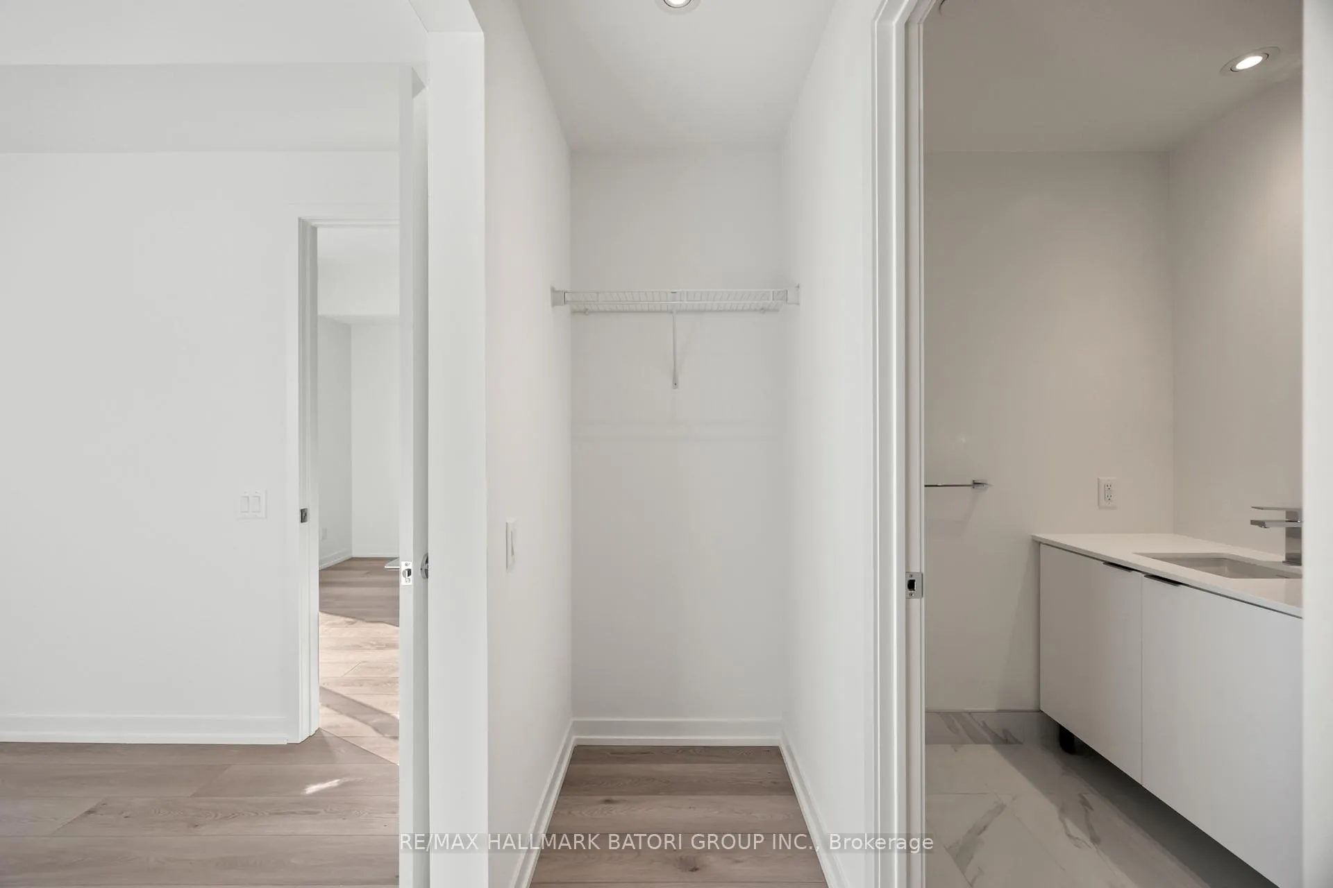 Photo 27 of Unit 408, 863 St. Clair Avenue W, Toronto, Wychwood — HOMEH