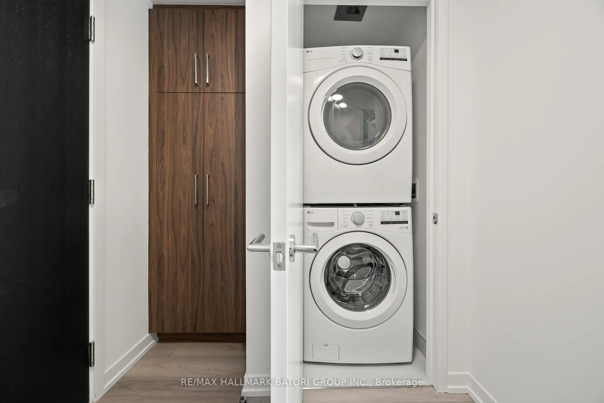 Photo 30 of Unit 408, 863 St. Clair Avenue W, Toronto, Wychwood — HOMEH