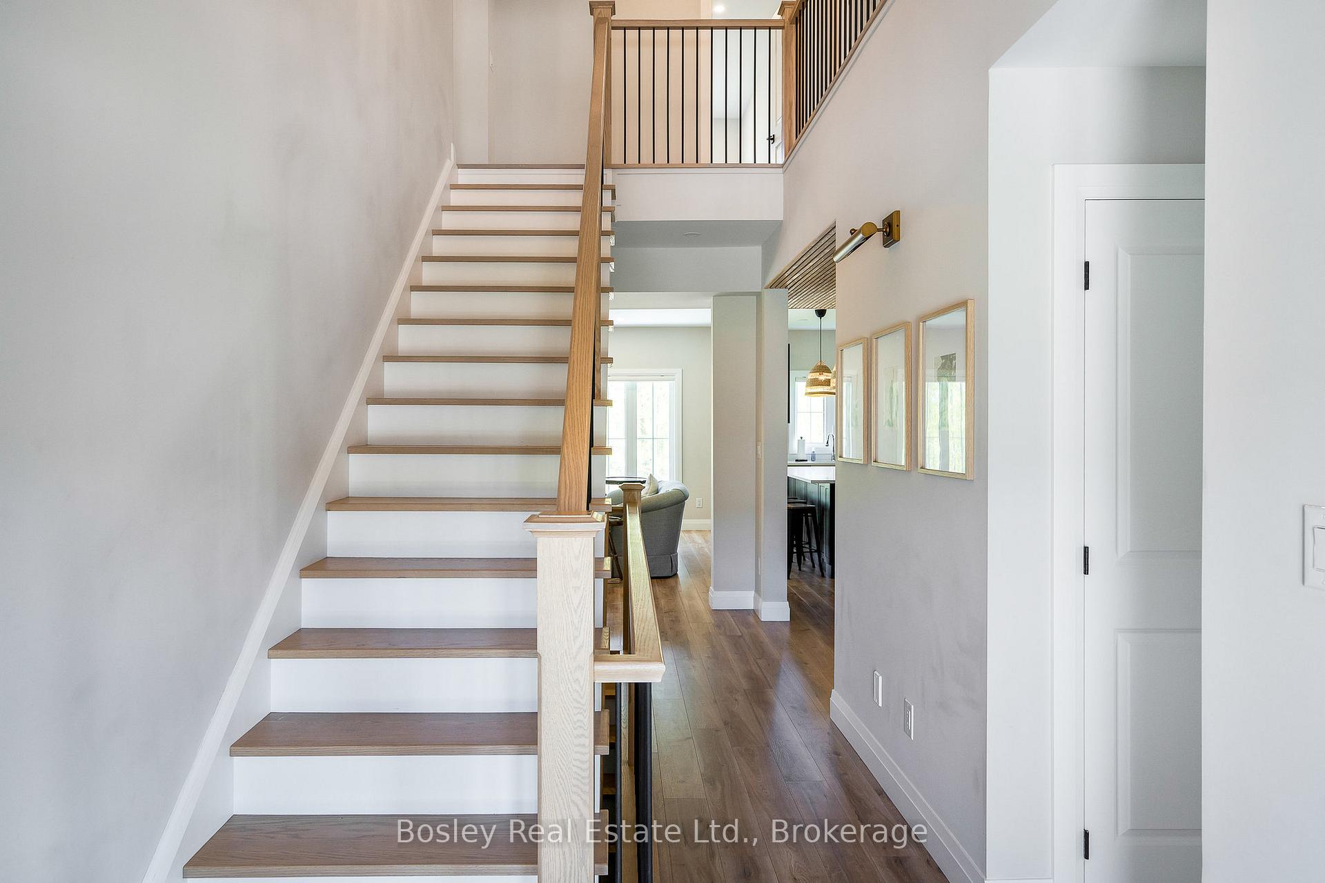 Photo 4 of 104 Black Willow Crescent, Blue Mountains — HOMEH
