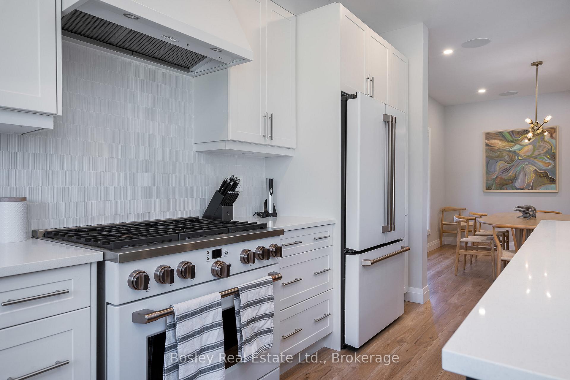 Photo 12 of 104 Black Willow Crescent, Blue Mountains — HOMEH