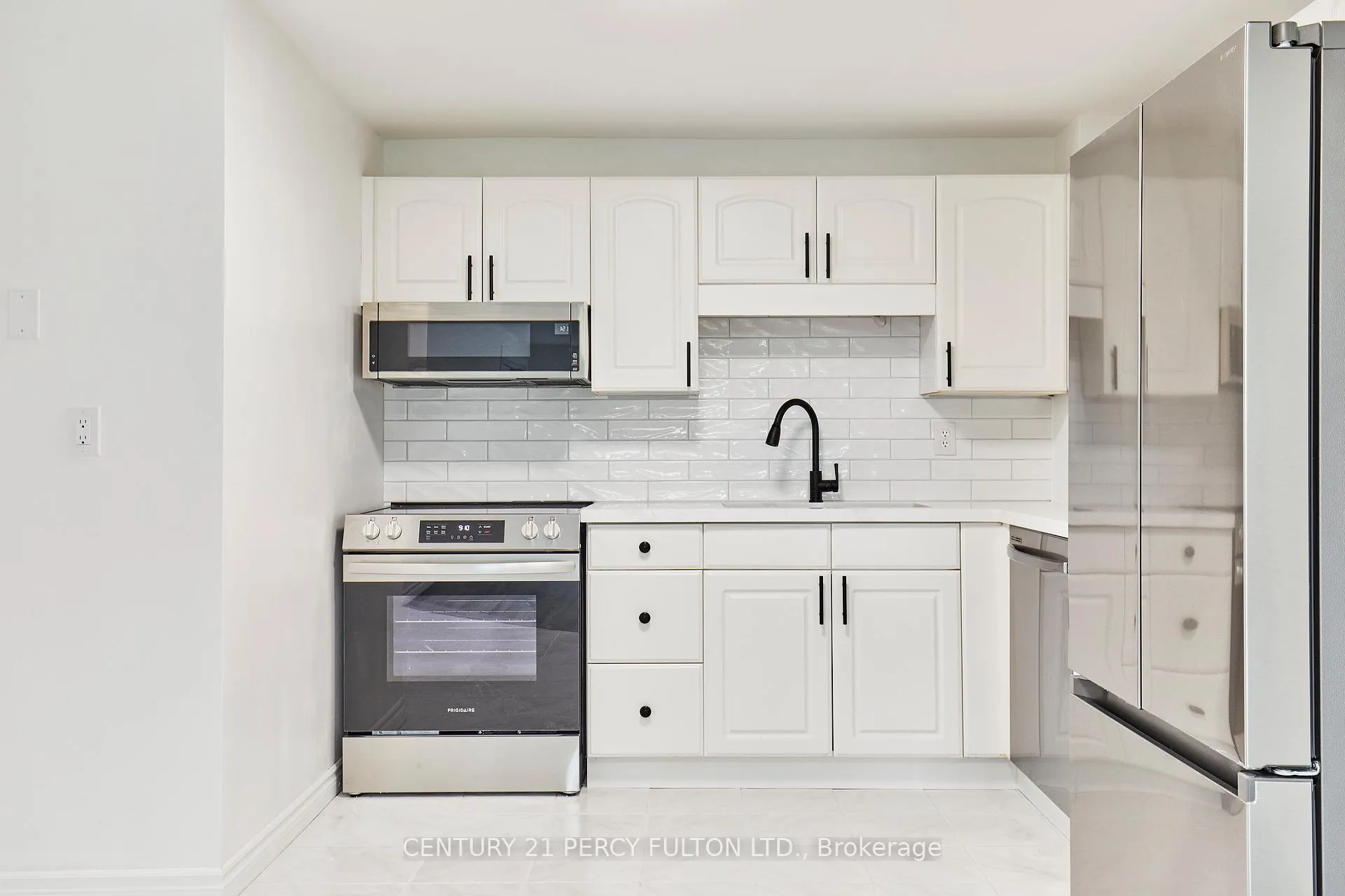 Photo 5 of Unit 301, 219 Main Street N, Uxbridge — HOMEH